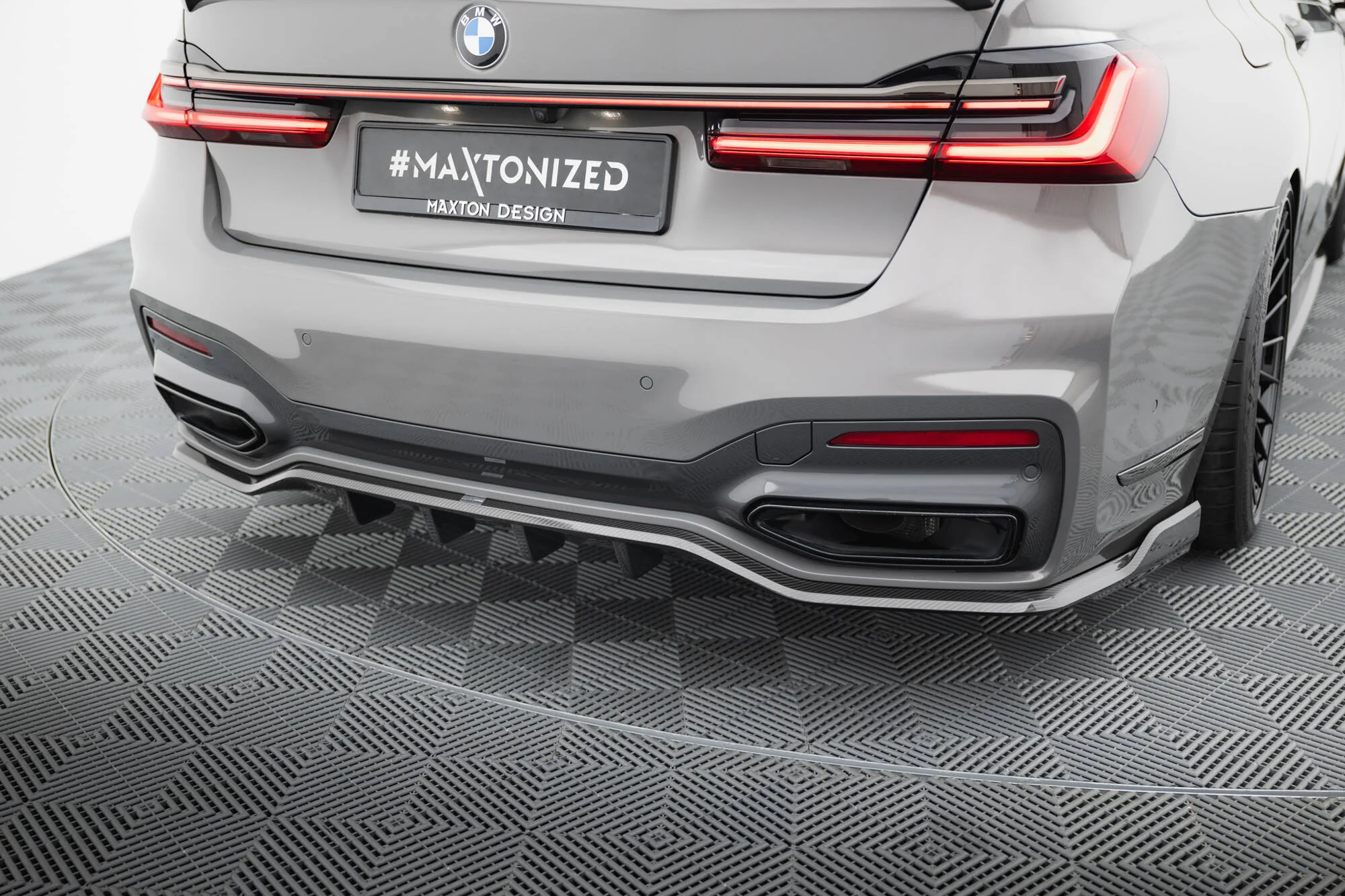 Carbon Fiber Rear Splitter BMW 7 M-Pack G11 / G12 Facelift - Image 2