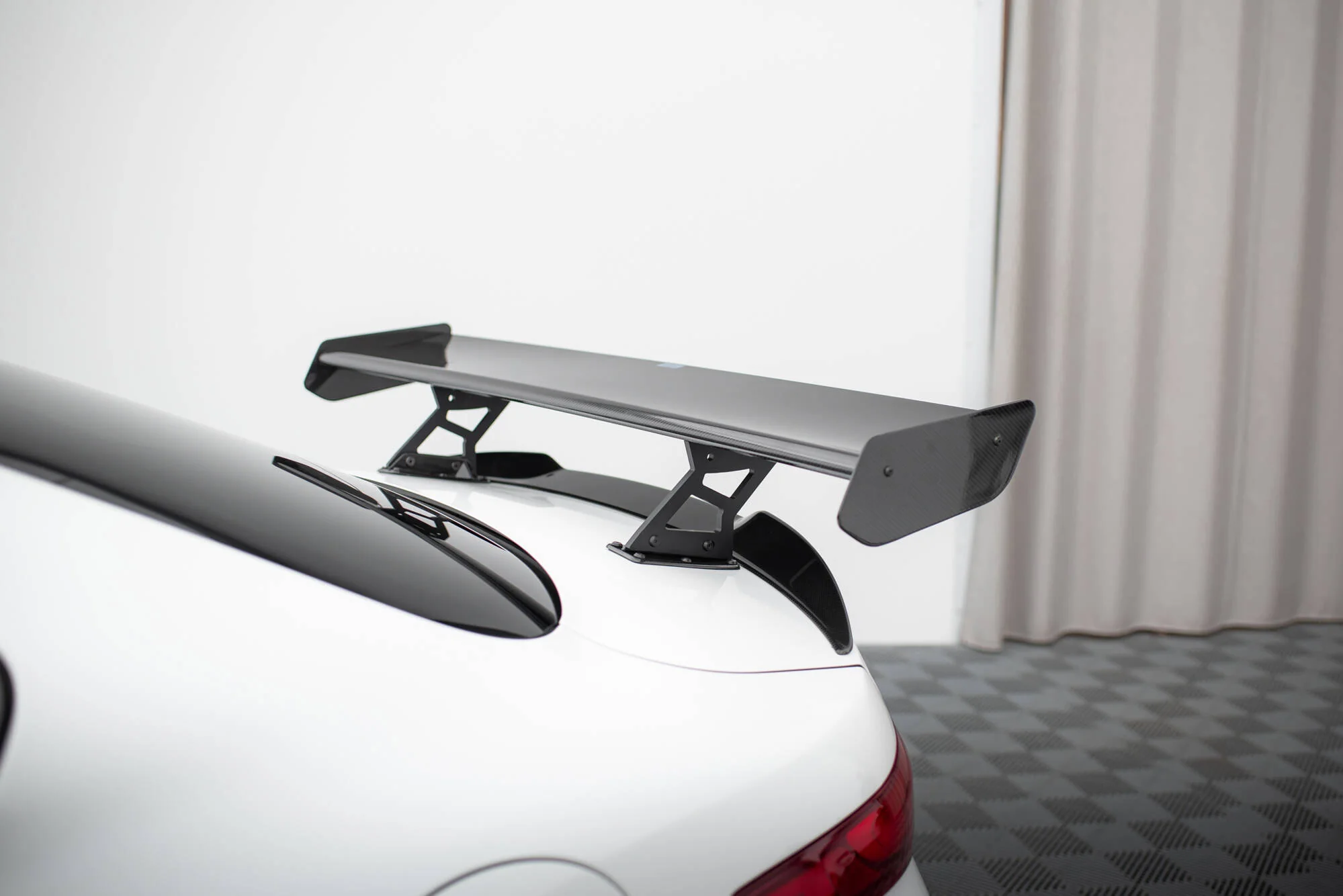 CARBON SPOILER + LED ALFA ROMEO GIULIA QUADRIFOGLIO - Image 6