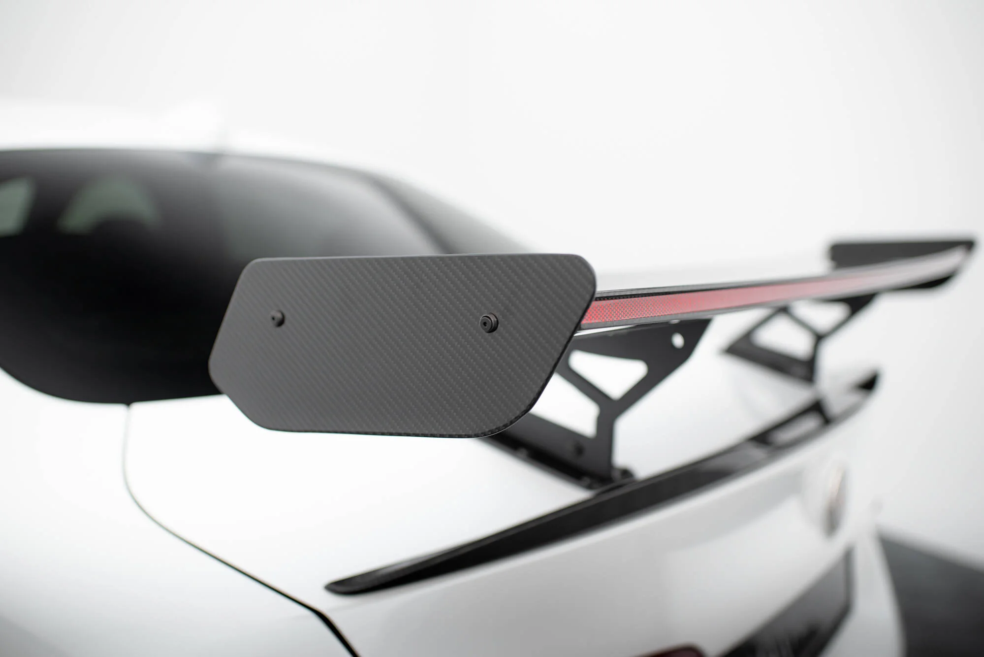 CARBON SPOILER + LED ALFA ROMEO GIULIA QUADRIFOGLIO - Image 7