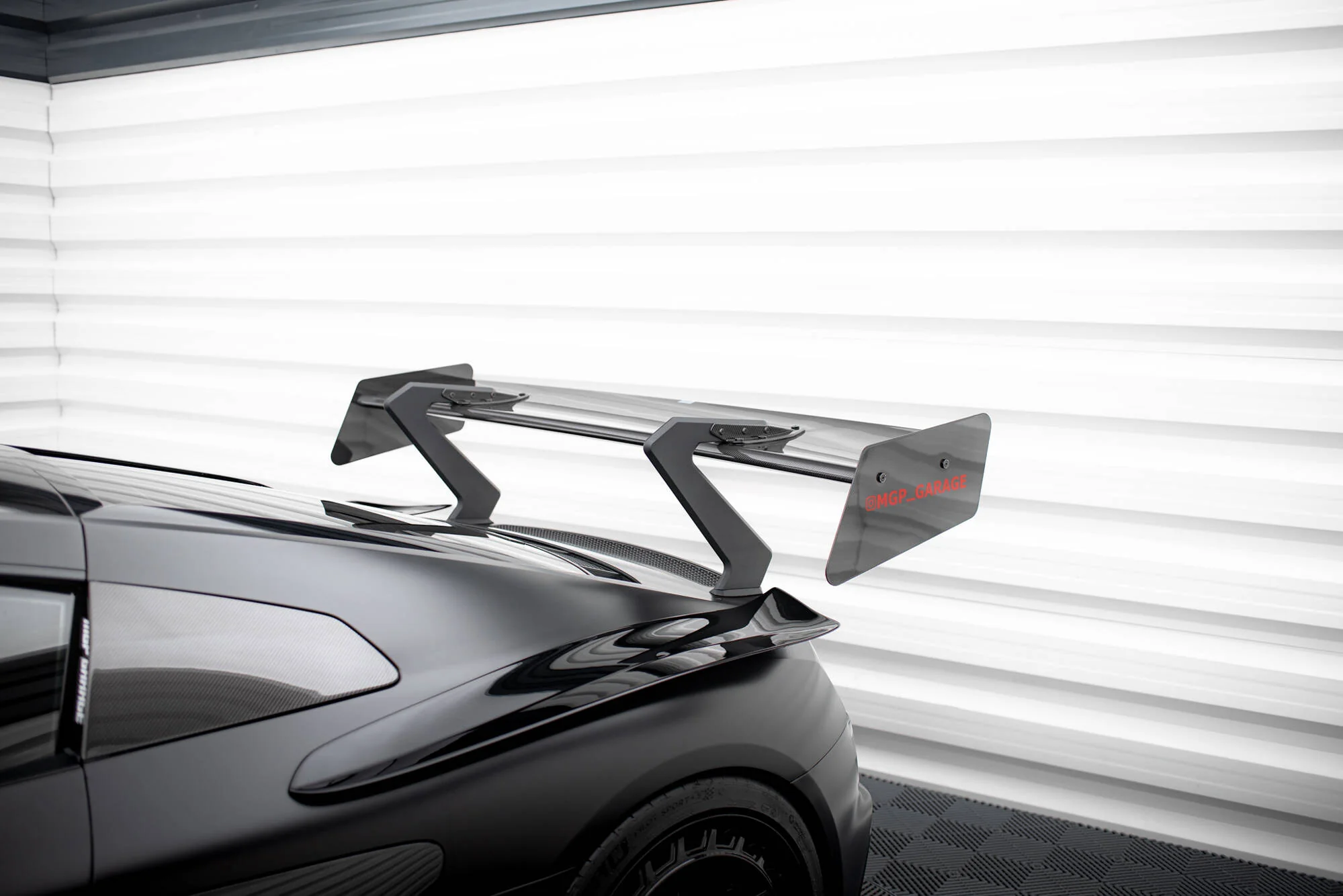 Carbon Spoiler + LED Audi R8 Mk2 - Image 6