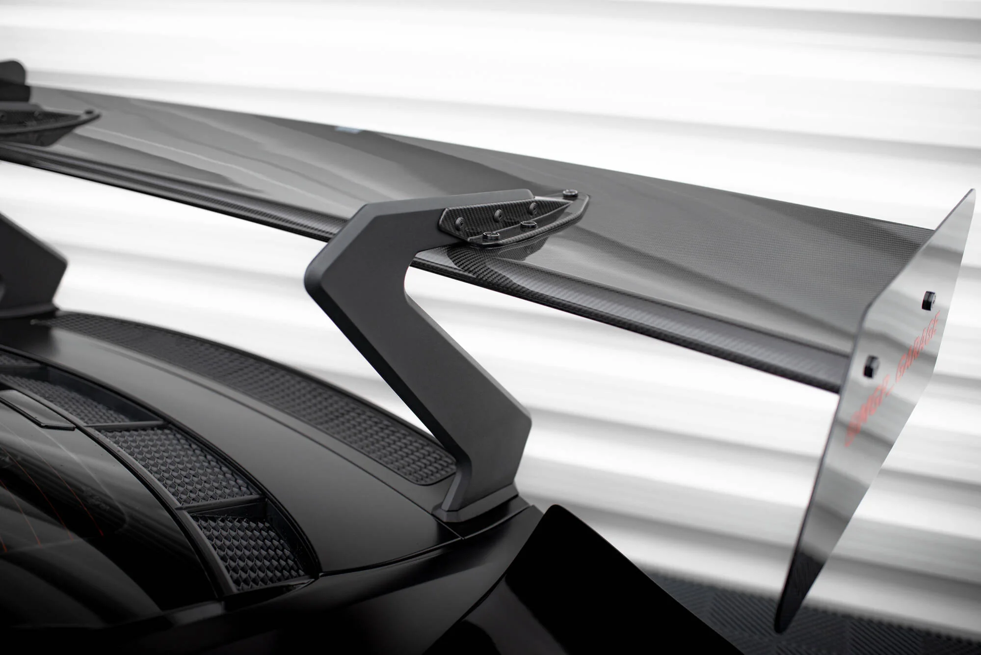 Carbon Spoiler + LED Audi R8 Mk2 - Image 7