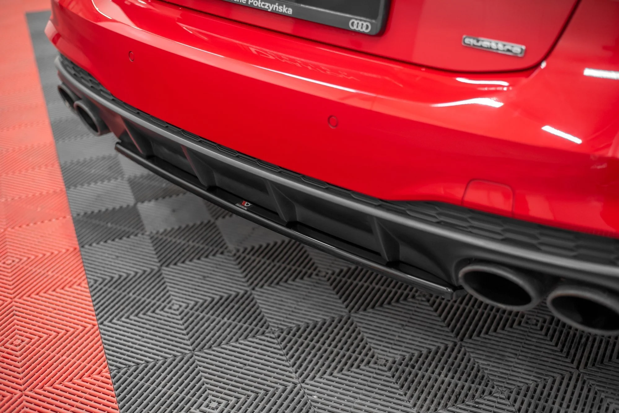 CENTRAL REAR SPLITTER AUDI S7 C8 S-LINE - Image 4
