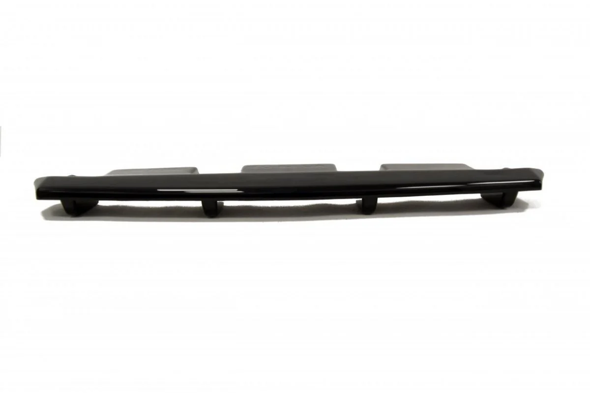 CENTRAL REAR SPLITTER AUDI A8 W12 D3 (WITH VERTICAL BARS) - Image 5