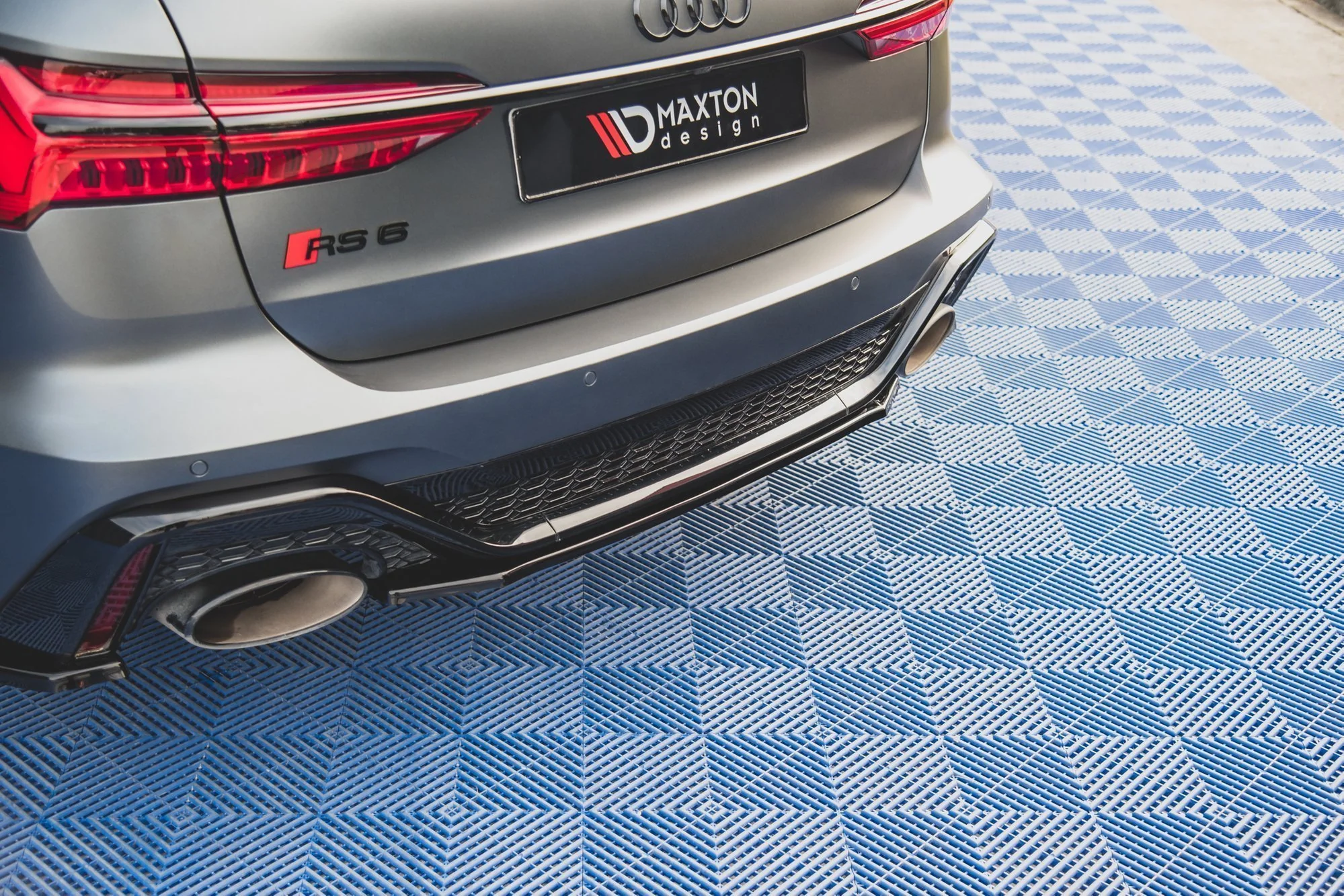 CENTRAL REAR SPLITTER AUDI RS6 C8 - Image 4
