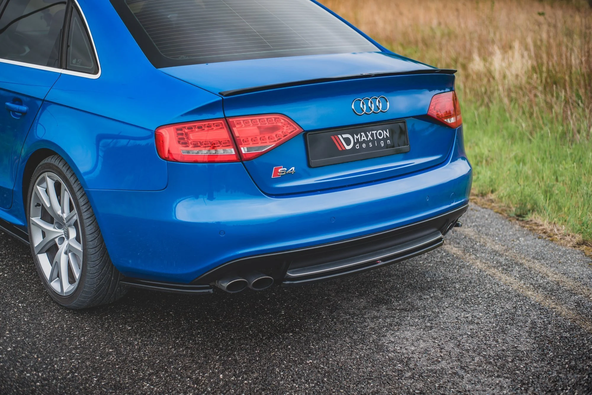 CENTRAL REAR SPLITTER AUDI S4 / A4 S-LINE B8 SEDAN - Image 4