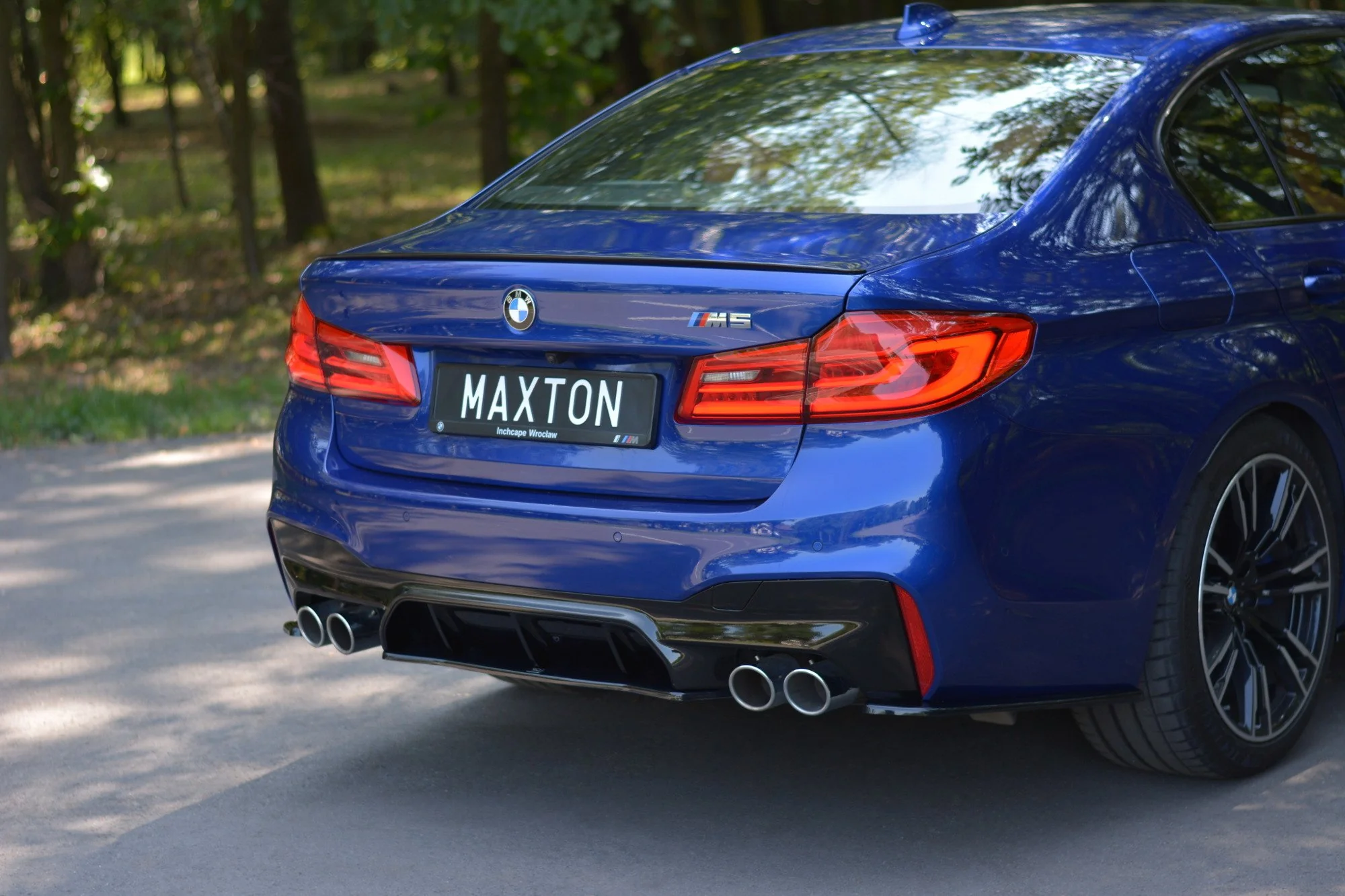 CENTRAL REAR SPLITTER BMW M5 F90 - Image 3