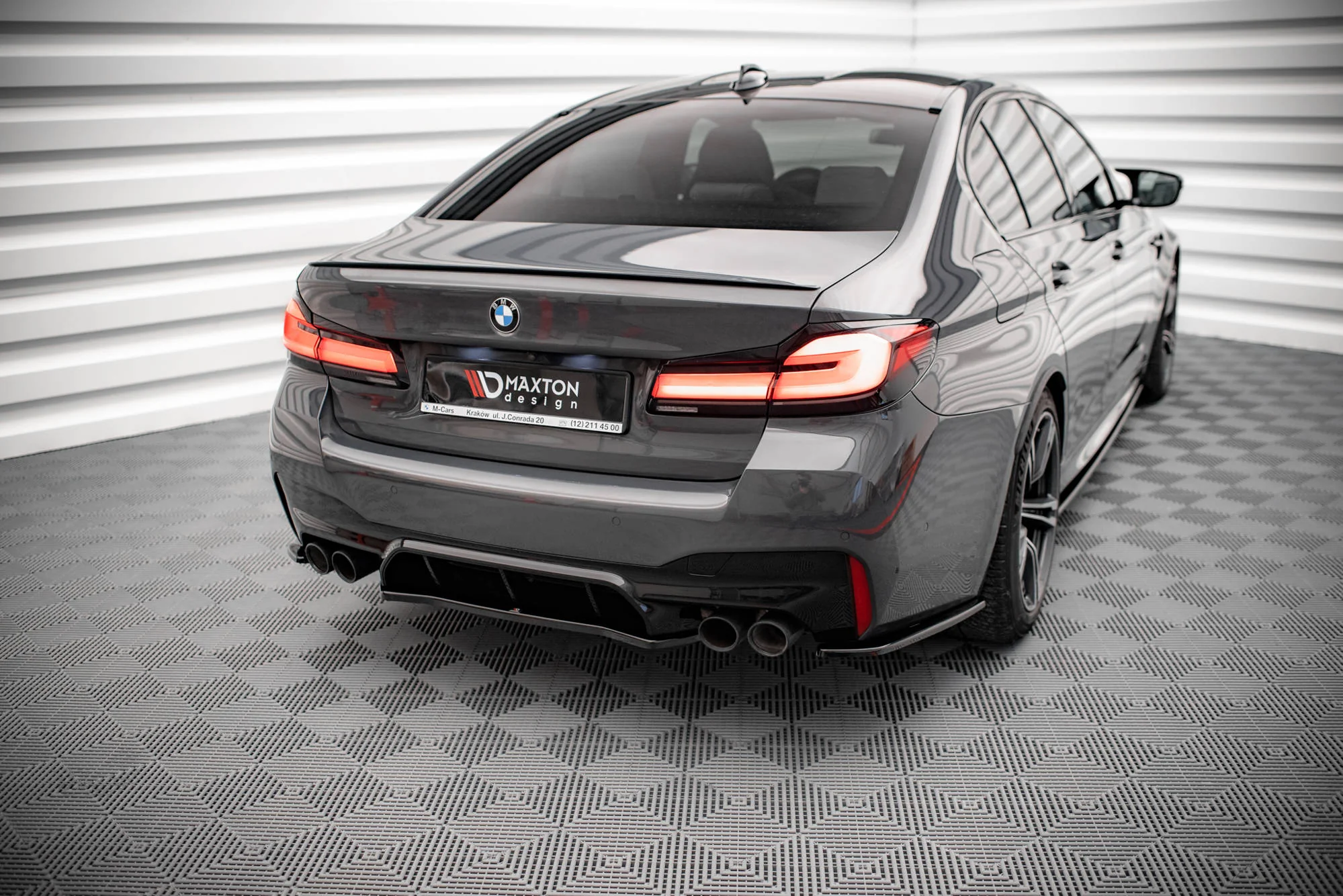CENTRAL REAR SPLITTER BMW M5 F90 - Image 8