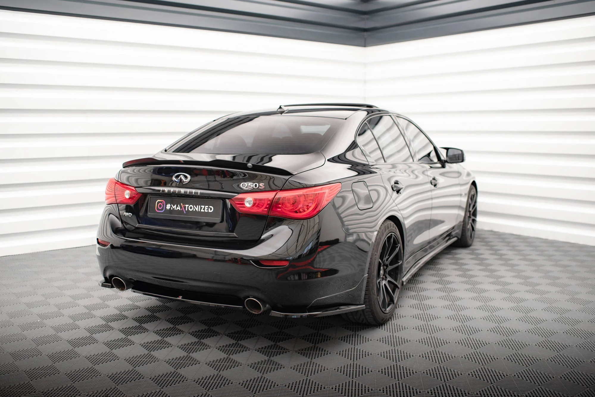 CENTRAL REAR SPLITTER FOR INFINITI Q50 S MK1 - Image 4
