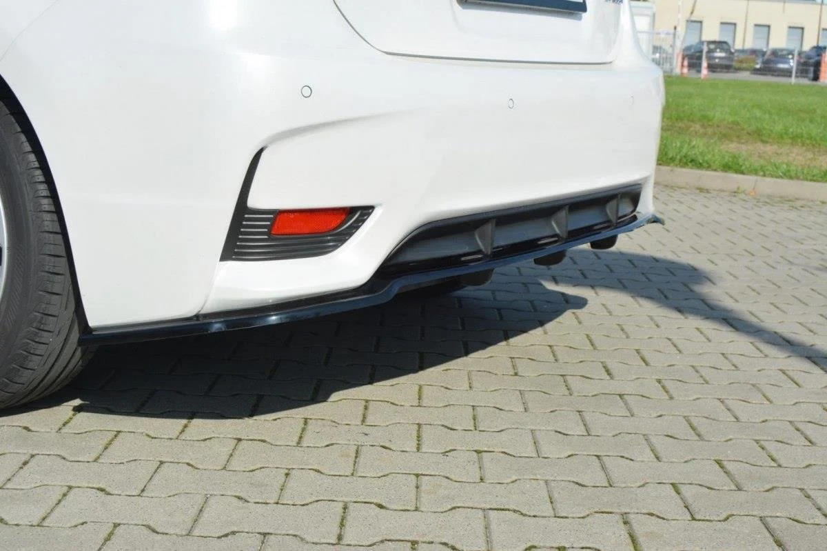 CENTRAL REAR SPLITTER LEXUS CT MK1 FACELIFT (WITH VERTICAL BARS) - Image 2