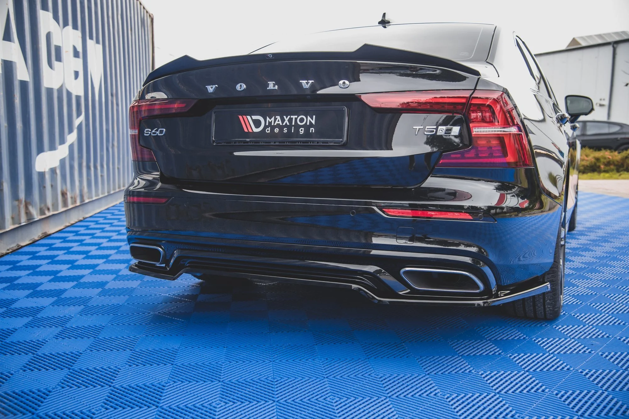 CENTRAL REAR SPLITTER VOLVO S60 R-DESIGN MK3 - Image 5