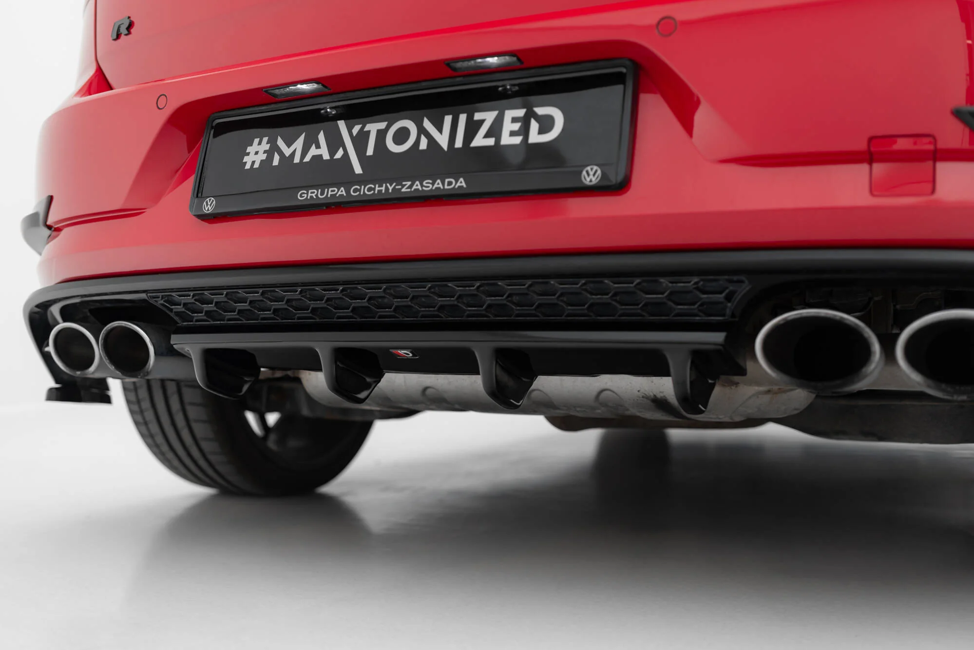 CENTRAL REAR SPLITTER VW GOLF VII R (FACELIFT) - Image 5