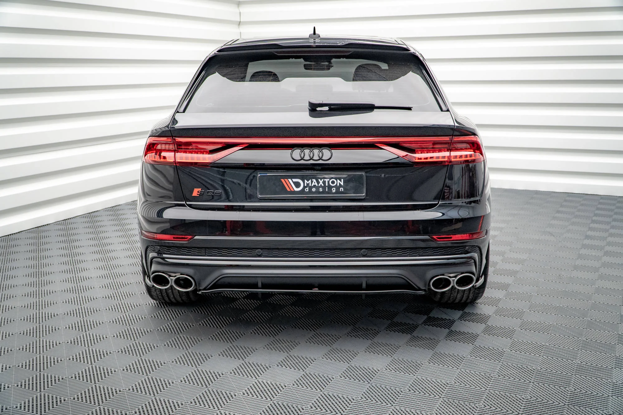 CENTRAL REAR SPLITTER (WITH VERTICAL BARS) AUDI SQ8 MK1 - Image 4