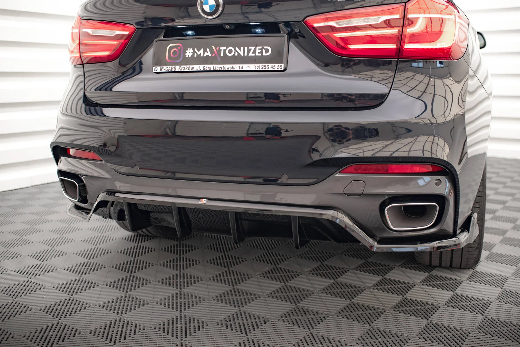 CENTRAL REAR SPLITTER (WITH VERTICAL BARS) BMW X6 M-PACK F16 - Image 2