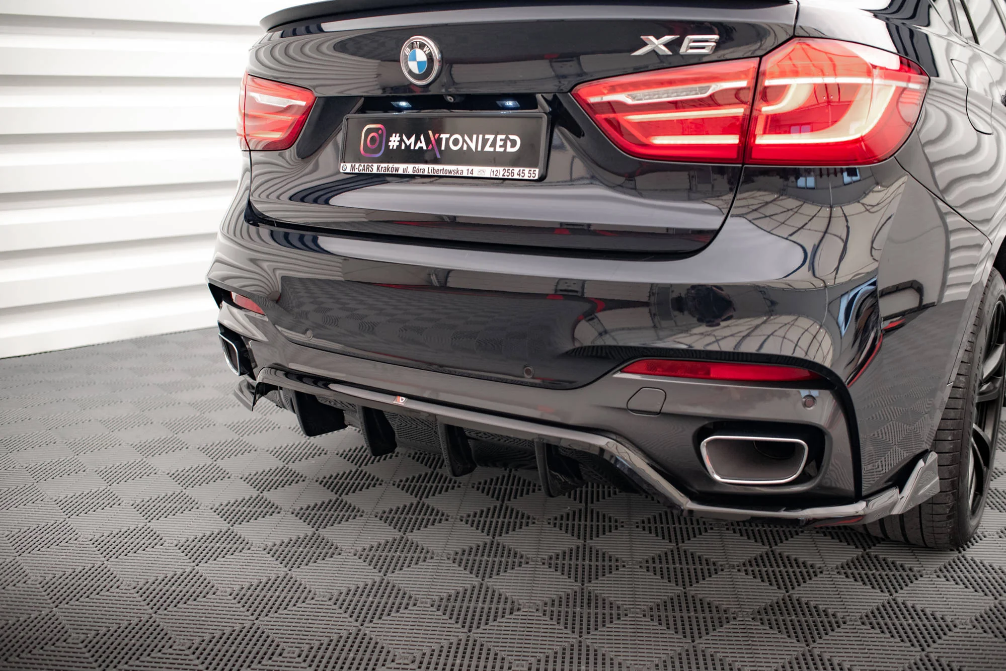 CENTRAL REAR SPLITTER (WITH VERTICAL BARS) BMW X6 M-PACK F16 - Image 5