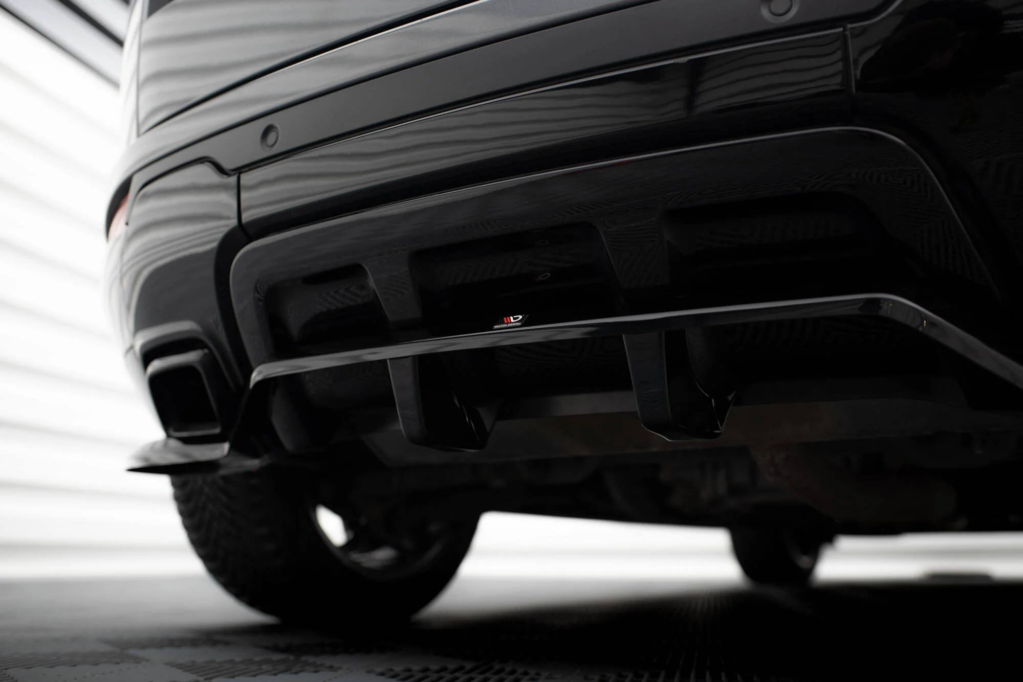 CENTRAL REAR SPLITTER (WITH VERTICAL BARS) LAND ROVER RANGE ROVER EVOQUE MK1 FACELIFT - Image 4