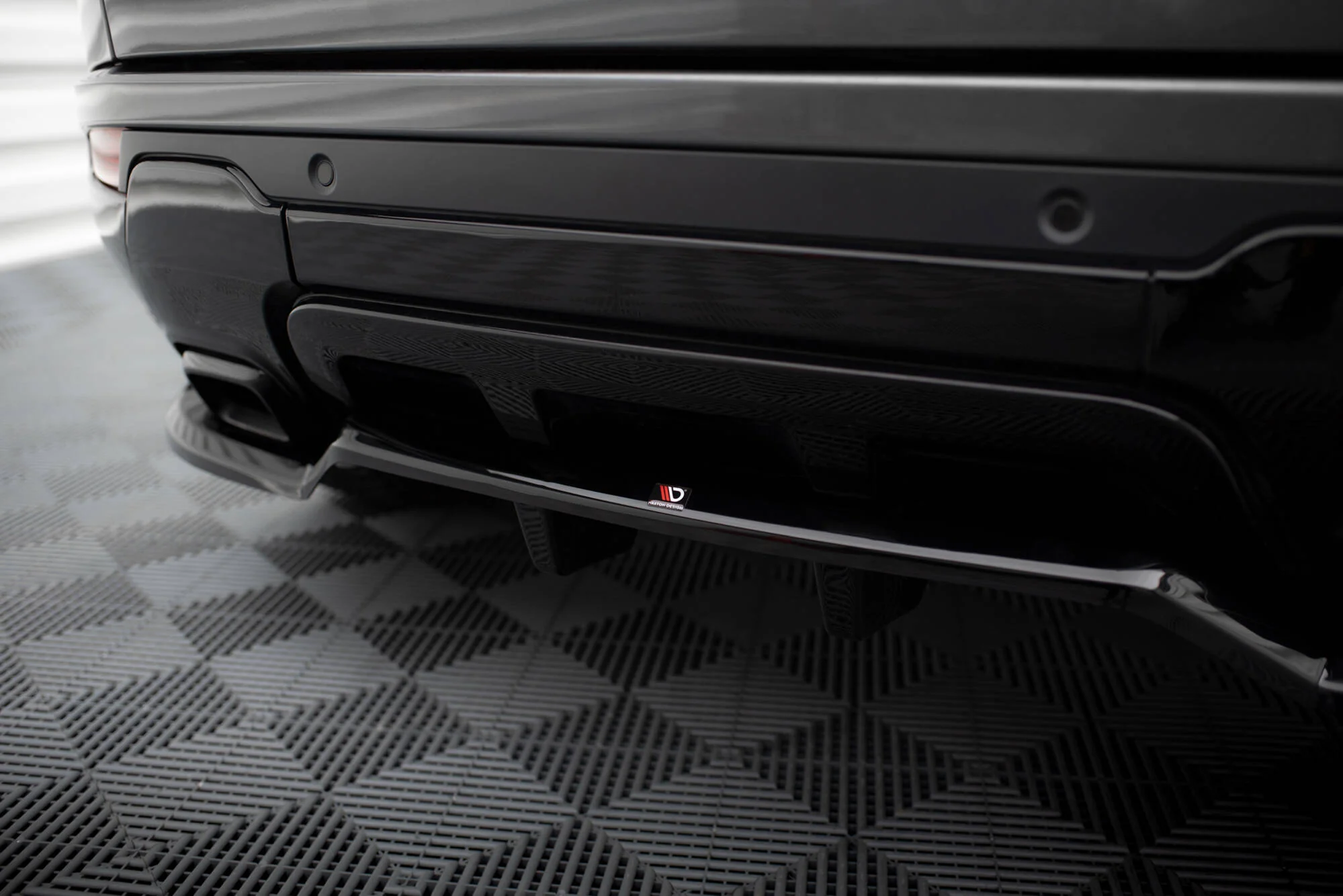 CENTRAL REAR SPLITTER (WITH VERTICAL BARS) LAND ROVER RANGE ROVER EVOQUE MK1 FACELIFT - Image 5
