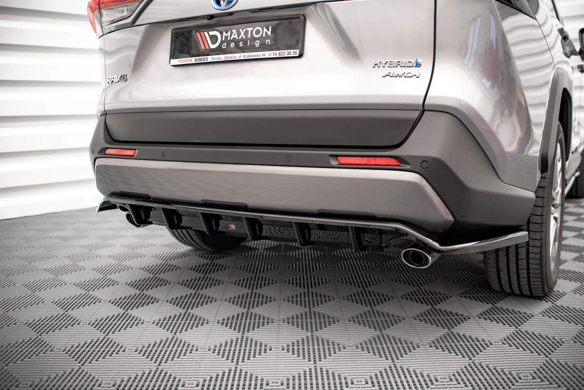 CENTRAL REAR SPLITTER (WITH VERTICAL BARS) TOYOTA RAV4 MK5 - Image 3