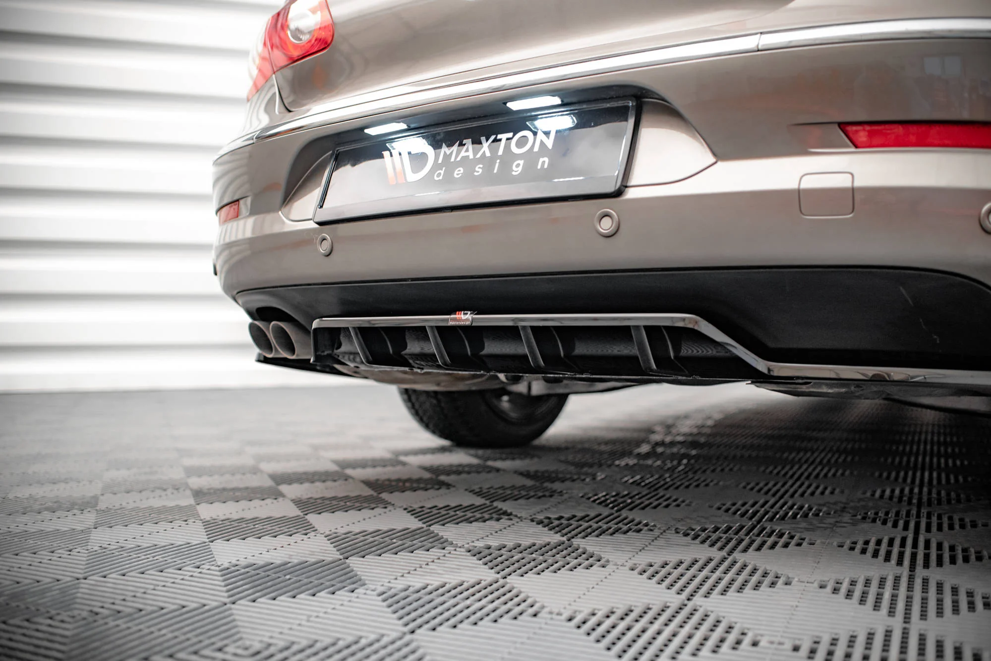 CENTRAL REAR SPLITTER (WITH VERTICAL BARS) VOLKSWAGEN PASSAT CC - Image 5