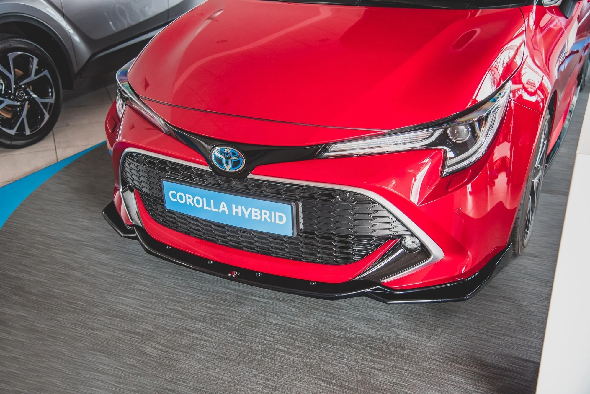 FRONT SPLITTER V.2 TOYOTA COROLLA HATCHBACK MK12 - Image 4