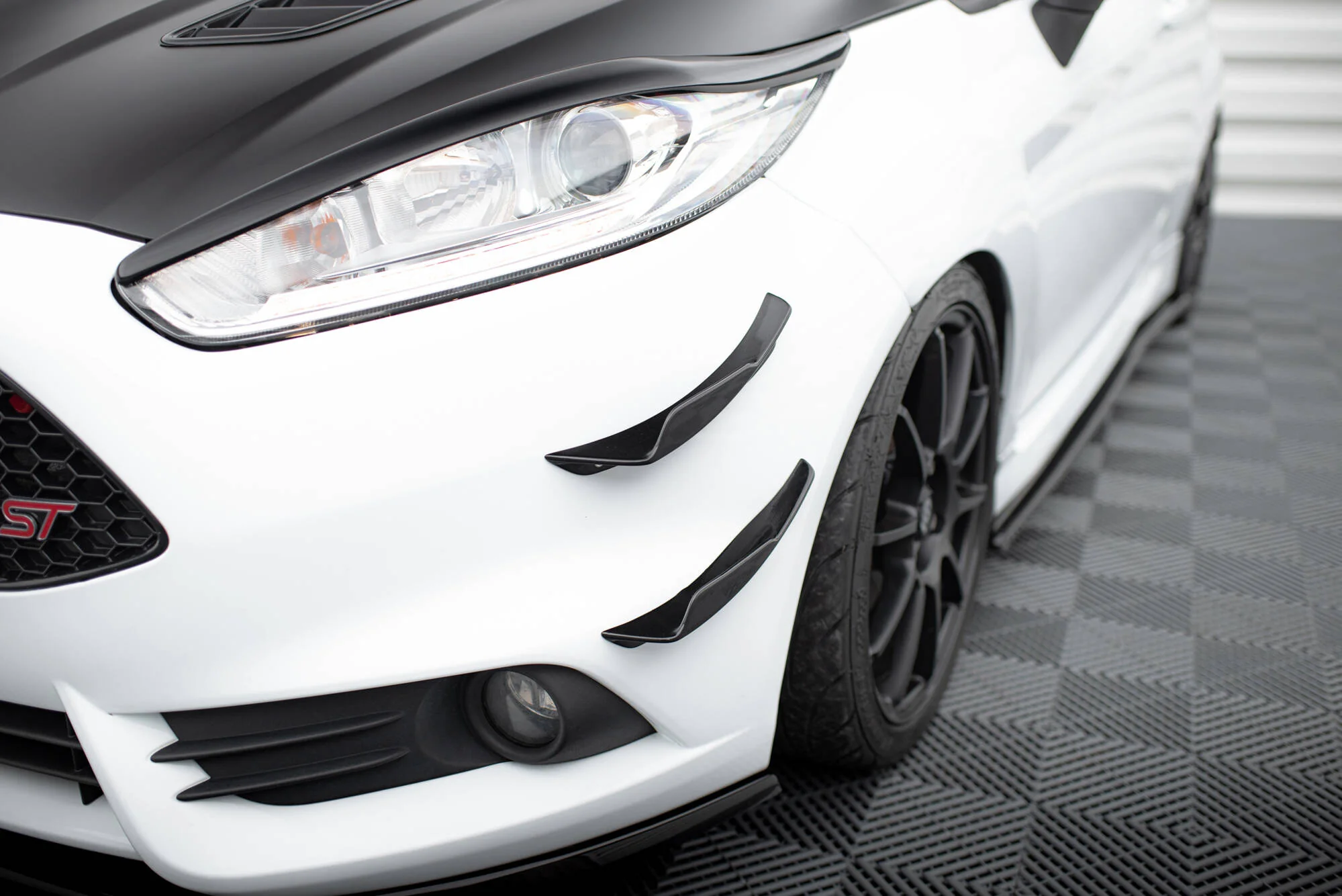 Front Bumper Wings (Canards) Ford Fiesta 7 ST Facelift - Image 3