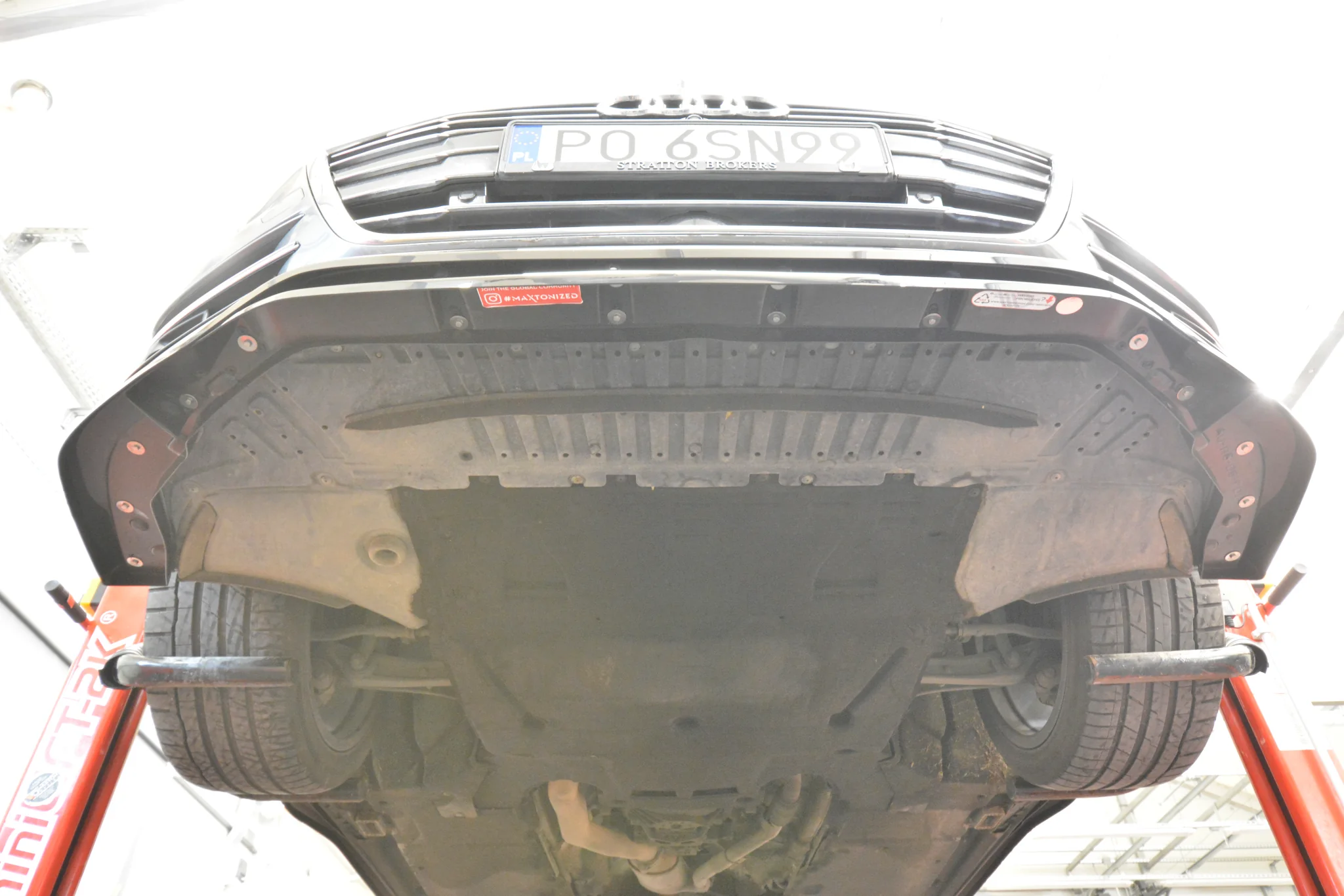 Front Splitter Audi A8 D5 - Image 7
