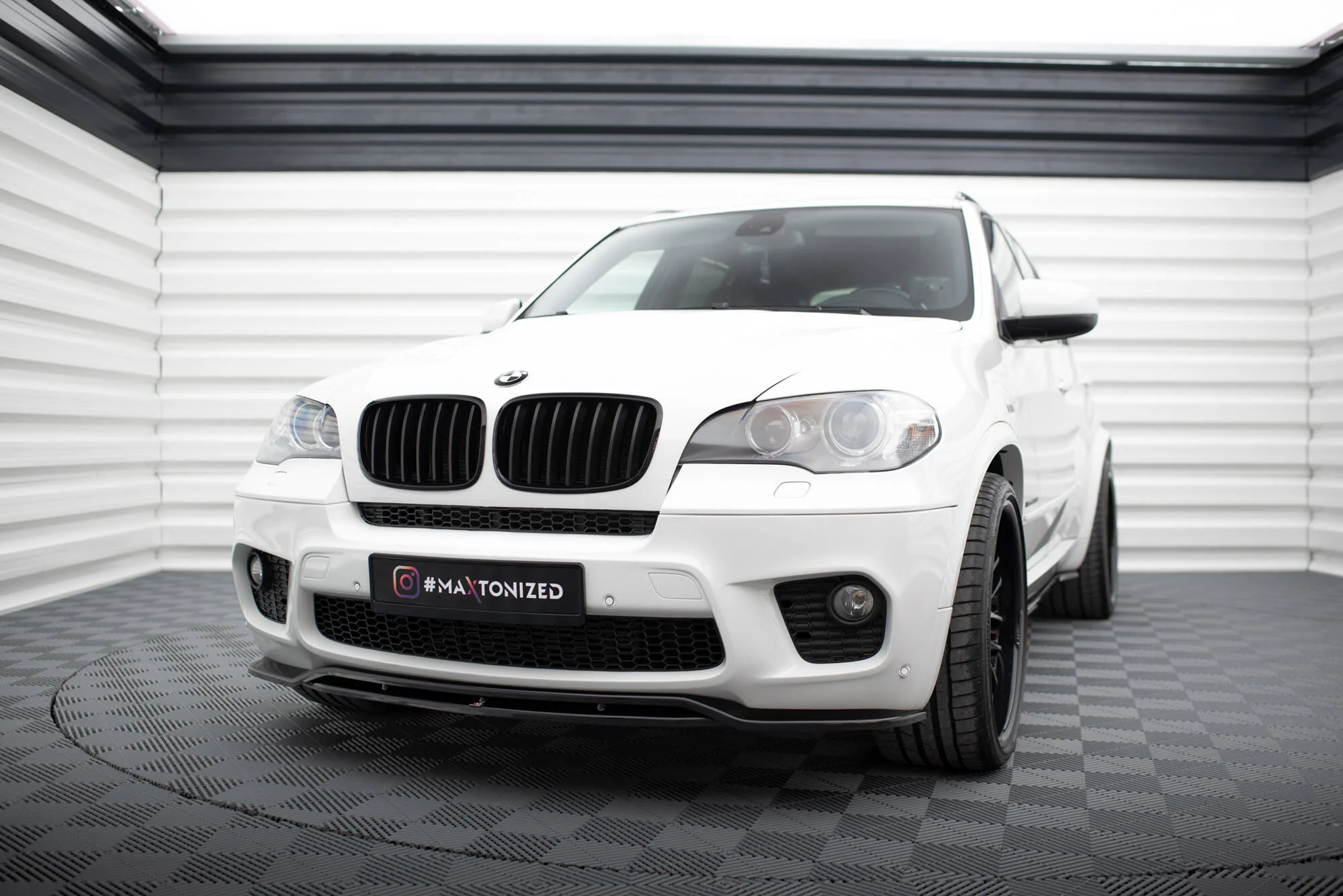 FRONT SPLITTER BMW X5 E70 FACELIFT M-PACK - Image 3