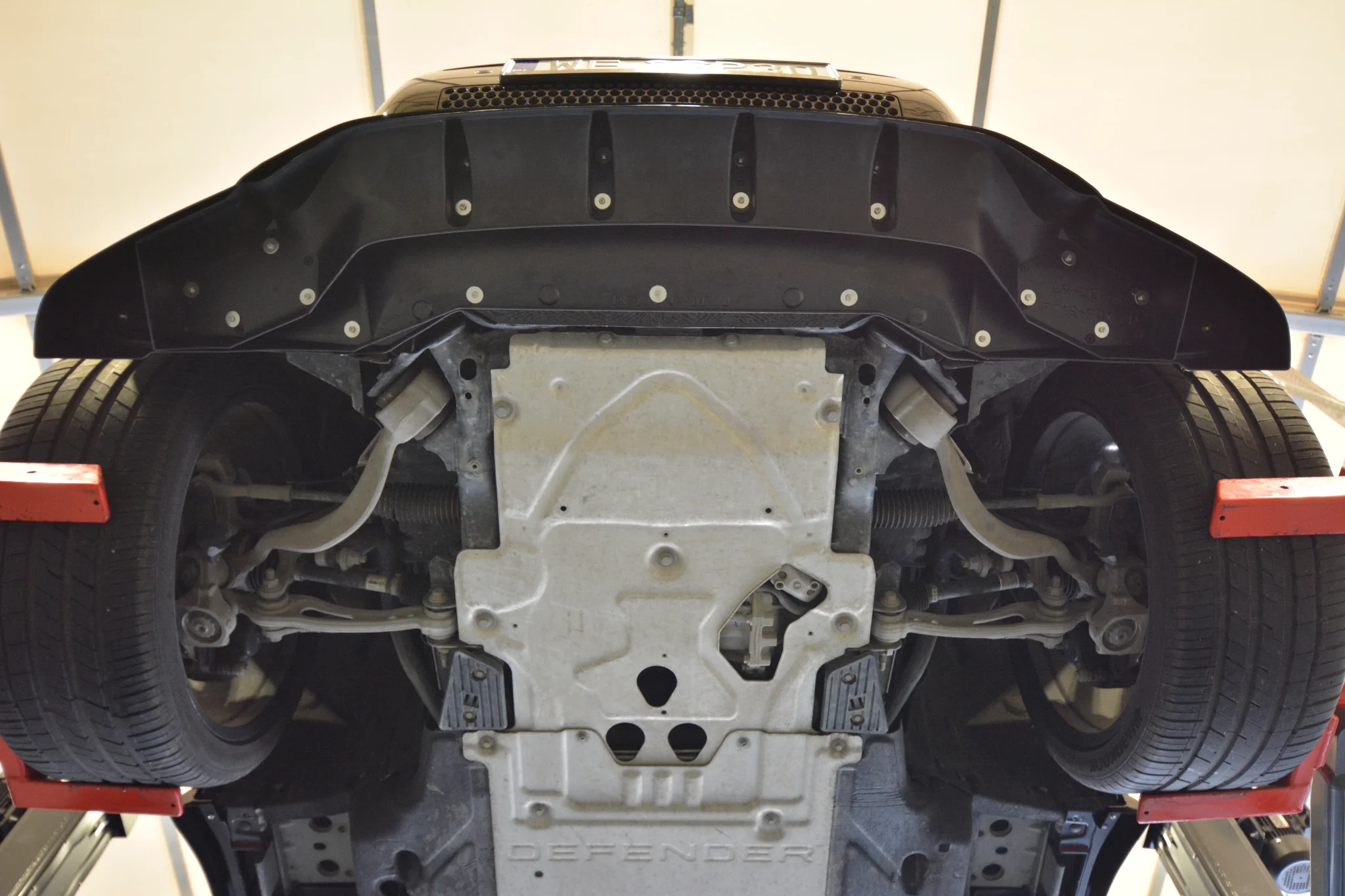 Front Splitter Land Rover Defender Mk4 - Image 10