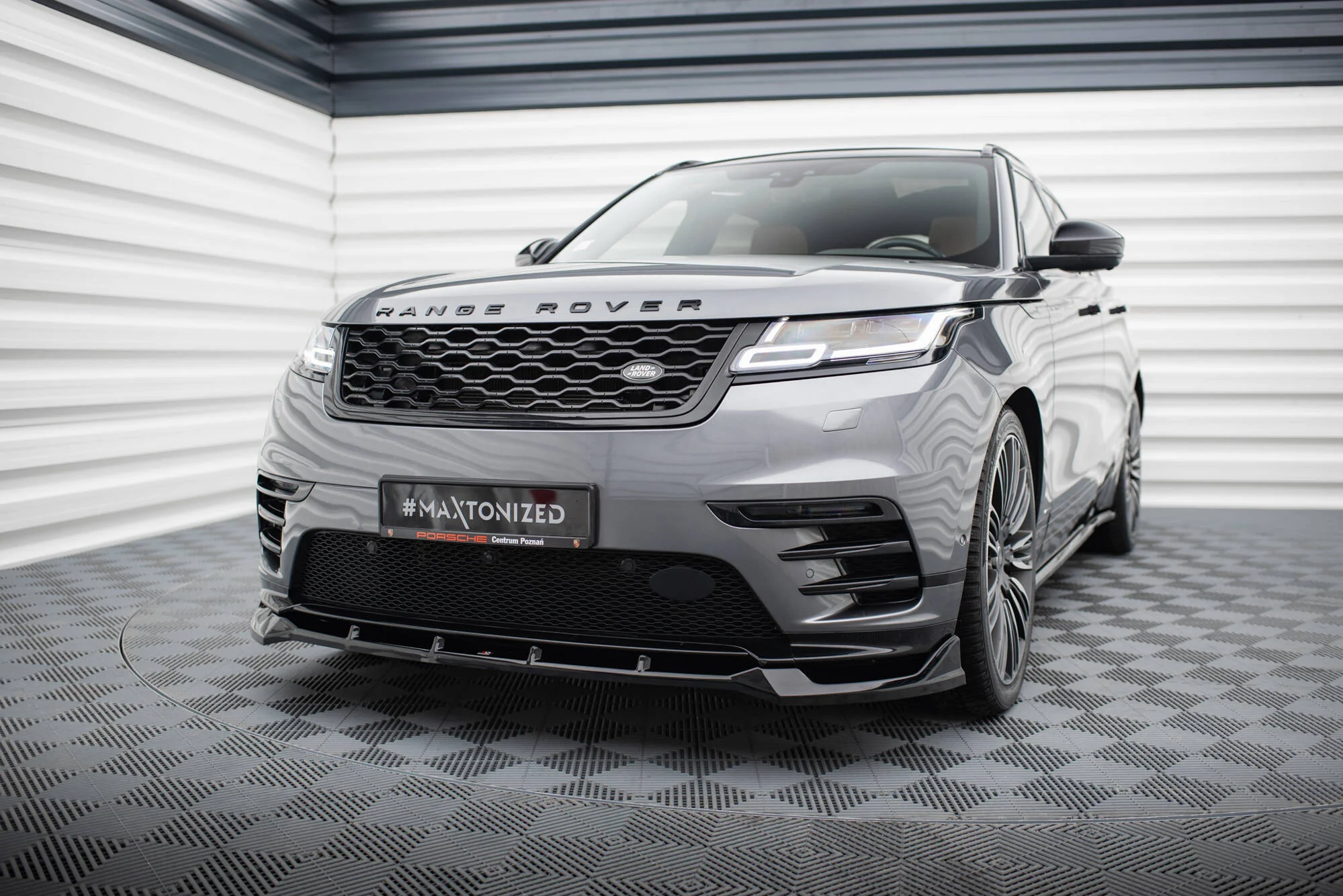 Front Splitter Land Rover Range Rover Velar R-Dynamic Mk1 - Image 3