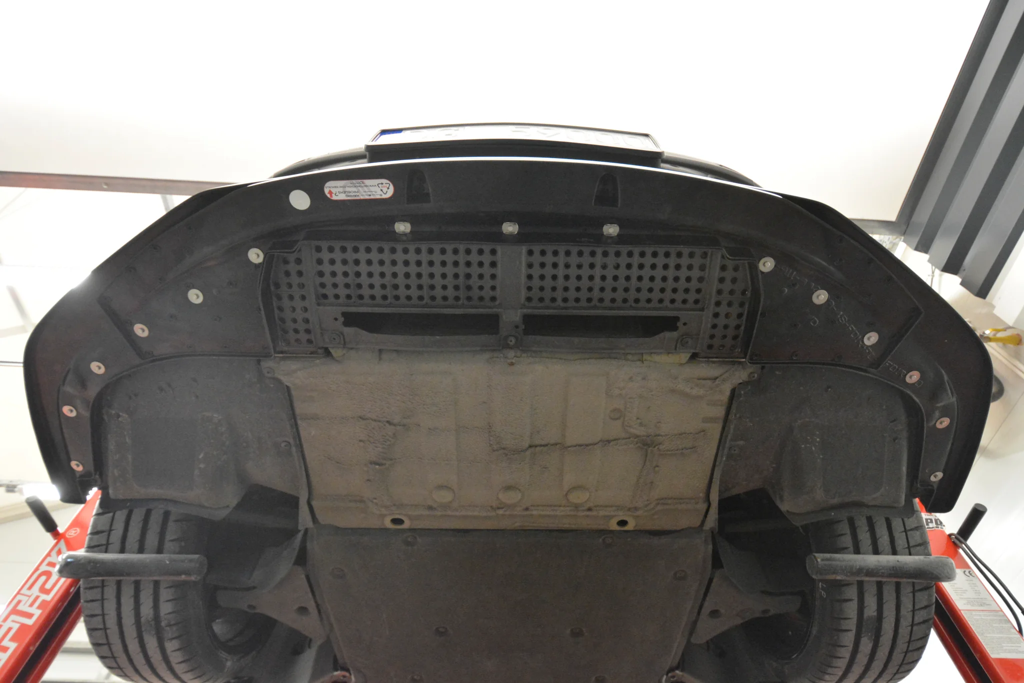 FRONT SPLITTER PORSCHE 911 CARRERA 4S 992 - Image 7