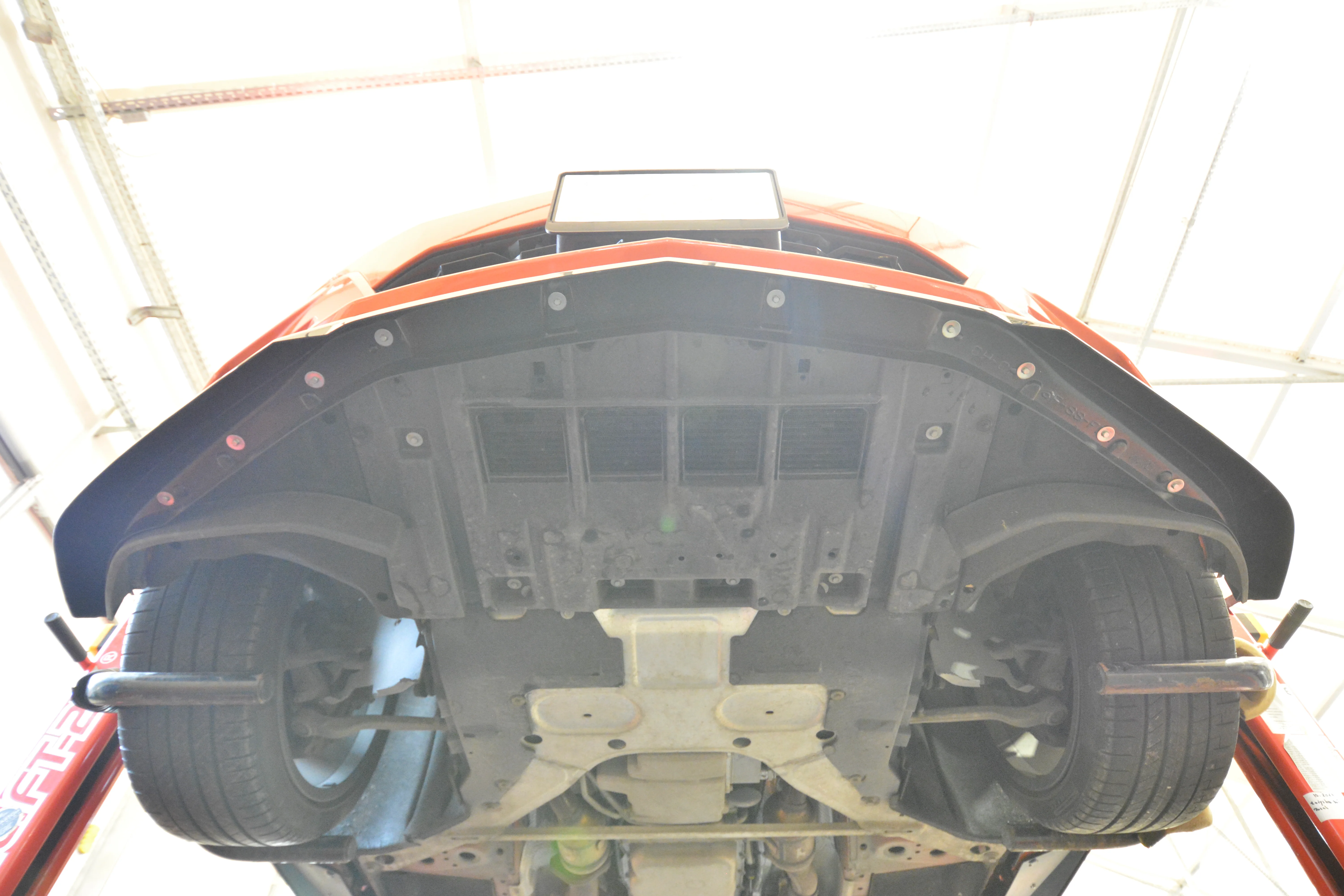 Front Splitter V.1 Chevrolet Camaro SS Mk6 Facelift - Image 7