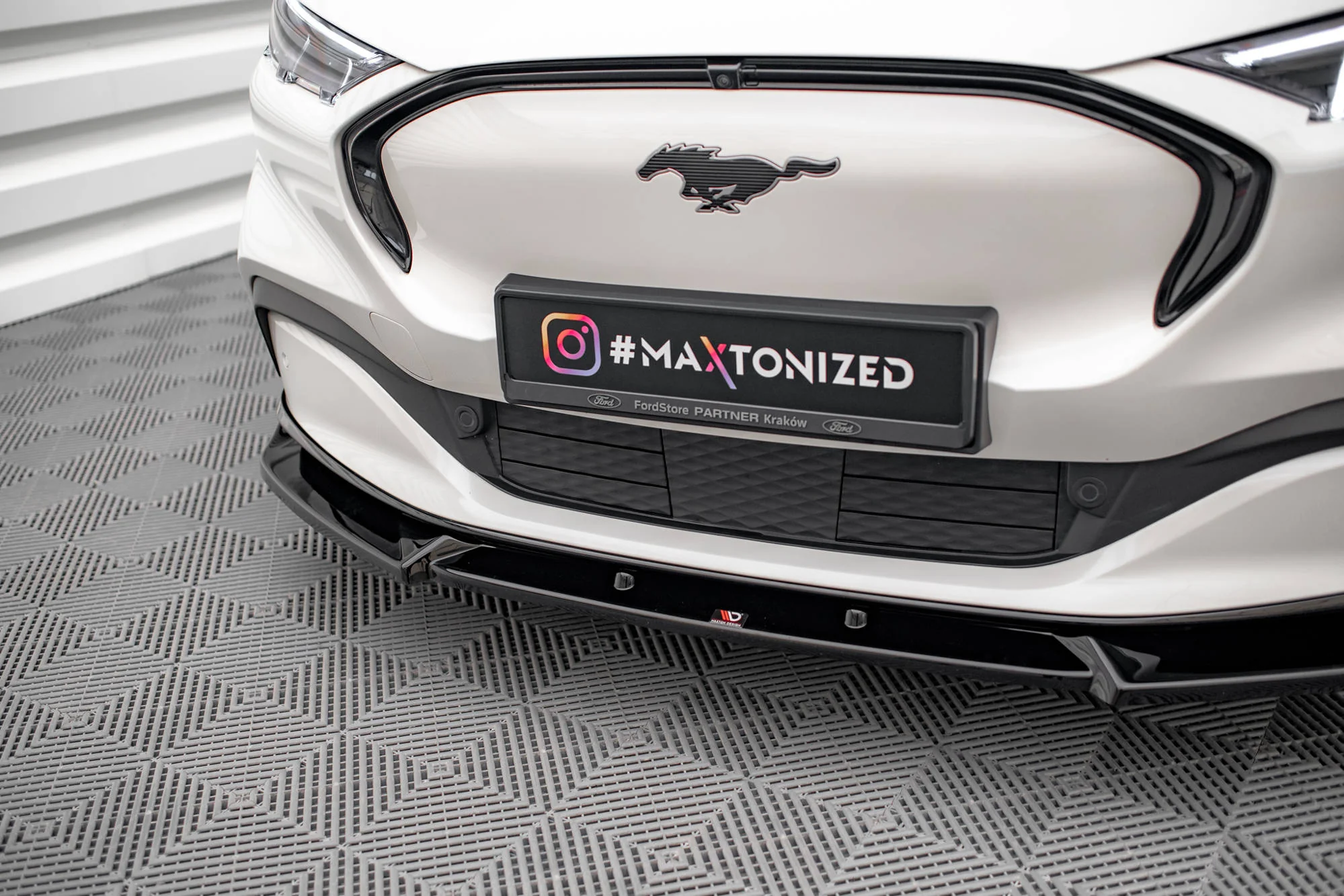FRONT SPLITTER V.1 FORD MUSTANG MACH-E MK1 - Image 3