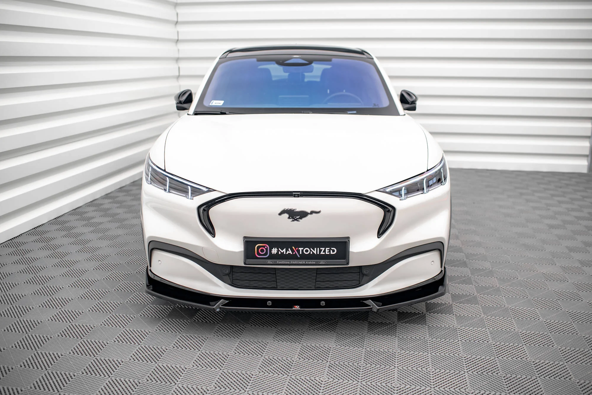 FRONT SPLITTER V.1 FORD MUSTANG MACH-E MK1 - Image 4