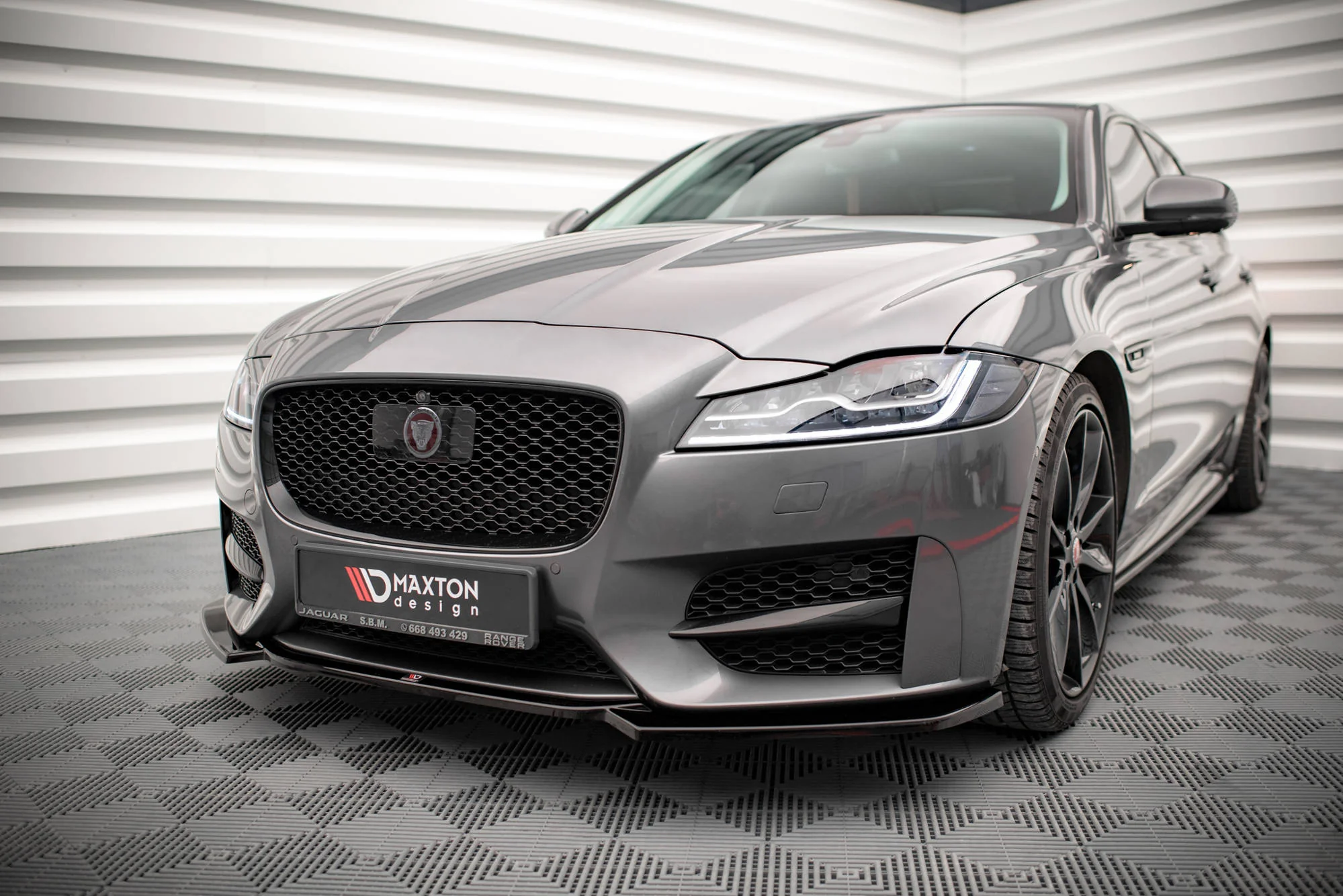 FRONT SPLITTER V.1 JAGUAR XF R-SPORT MK2 - Image 3