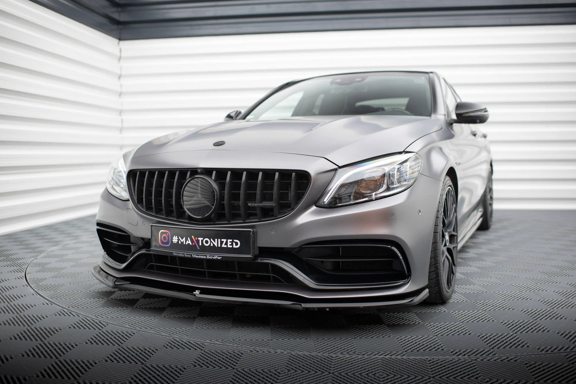 Front Splitter V.1 Mercedes-AMG C63 Sedan / Estate W205 Facelift - Image 4