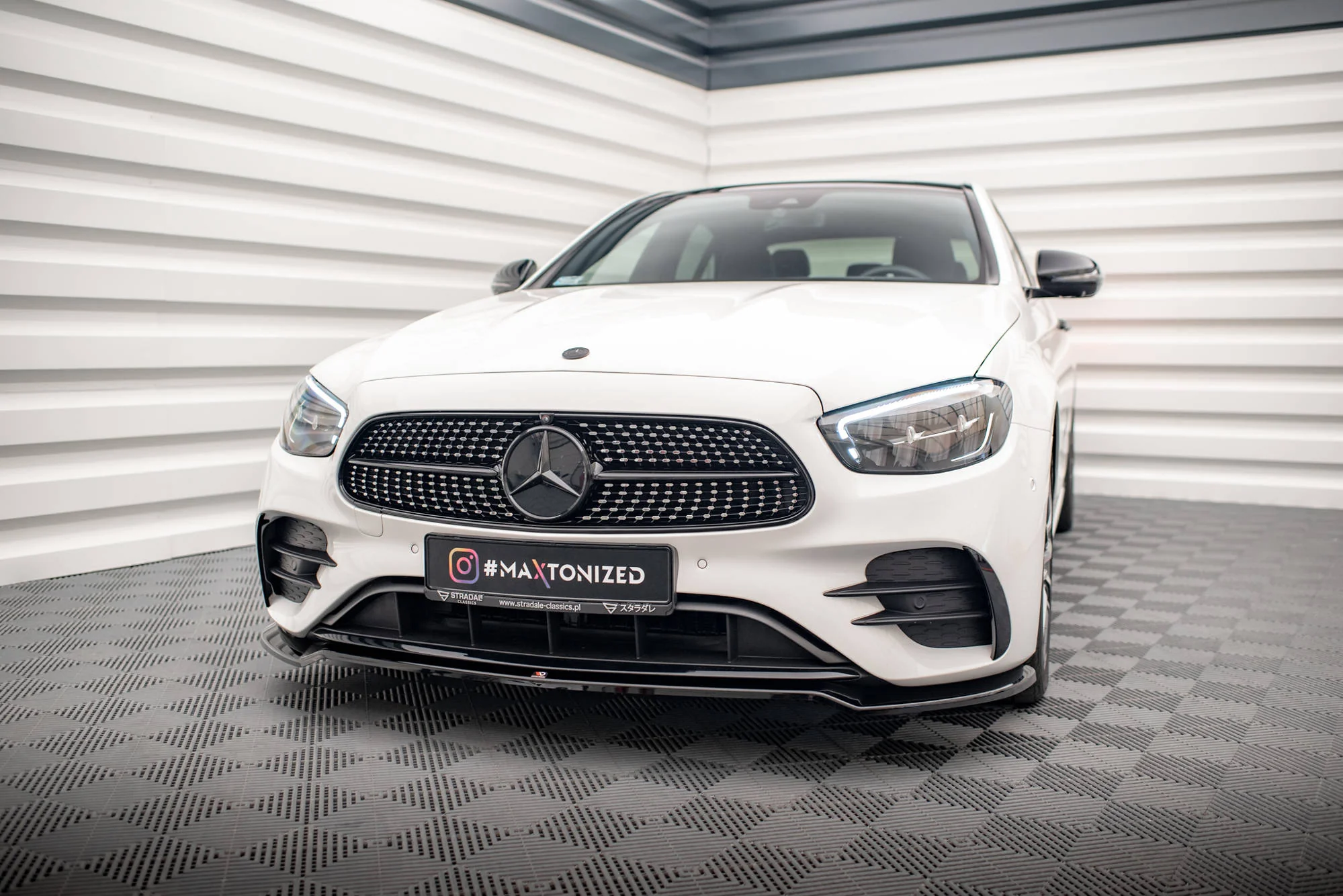FRONT SPLITTER V.1 MERCEDES-BENZ E AMG-LINE W213 FACELIFT - Image 3