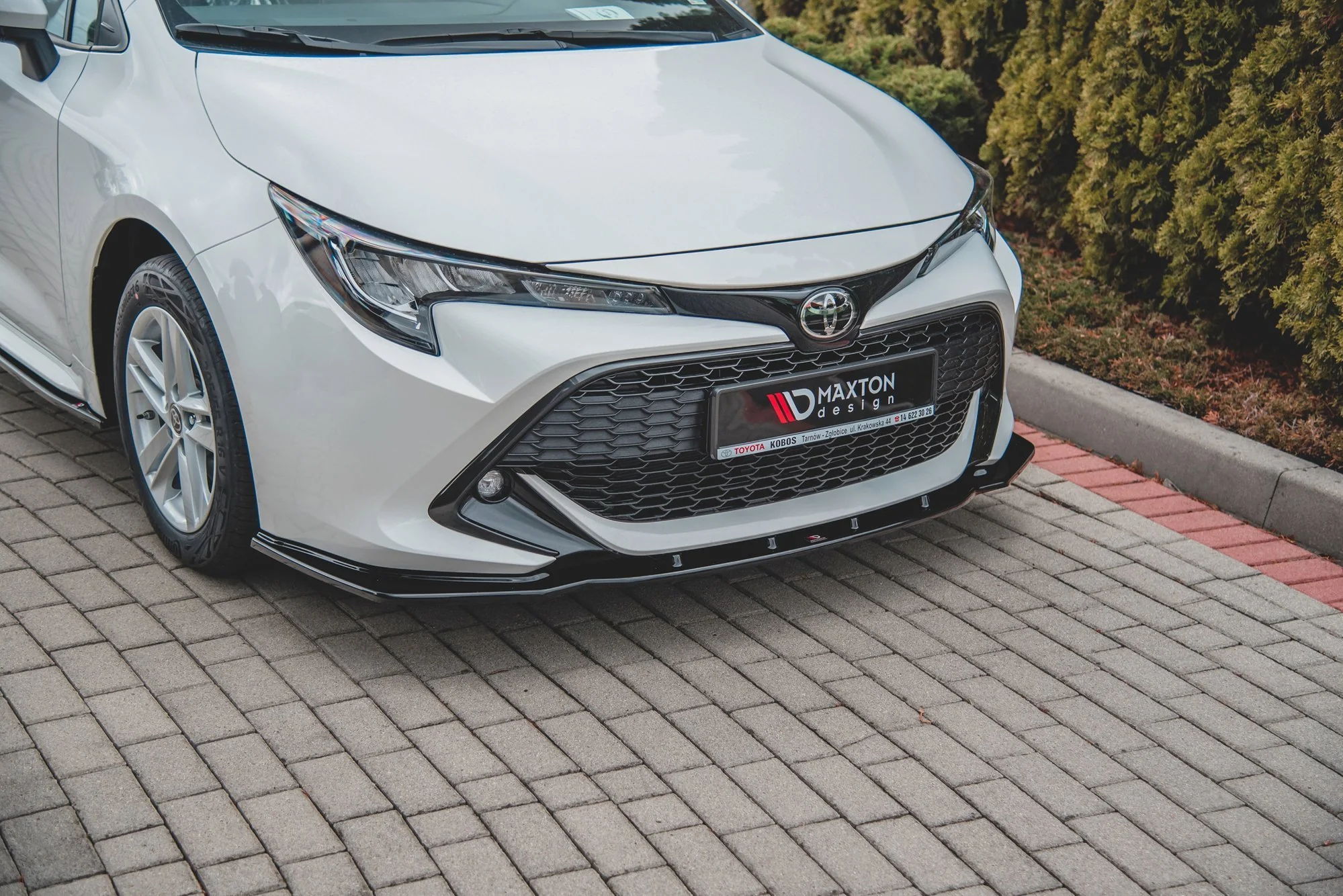 FRONT SPLITTER V.1 TOYOTA COROLLA HATCHBACK MK12 - Image 6