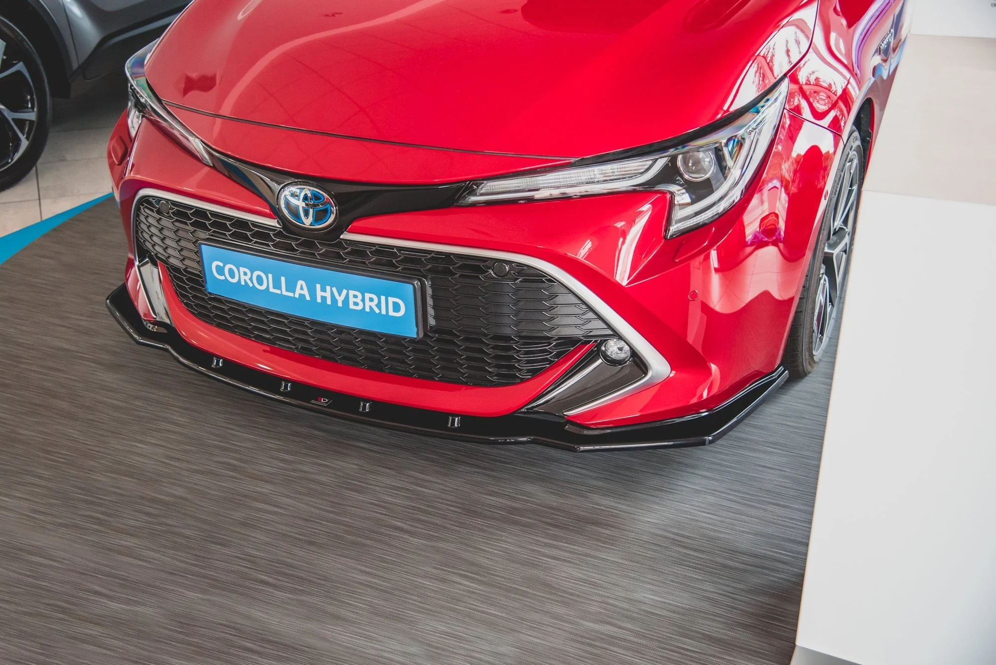 FRONT SPLITTER V.1 TOYOTA COROLLA HATCHBACK MK12 - Image 7