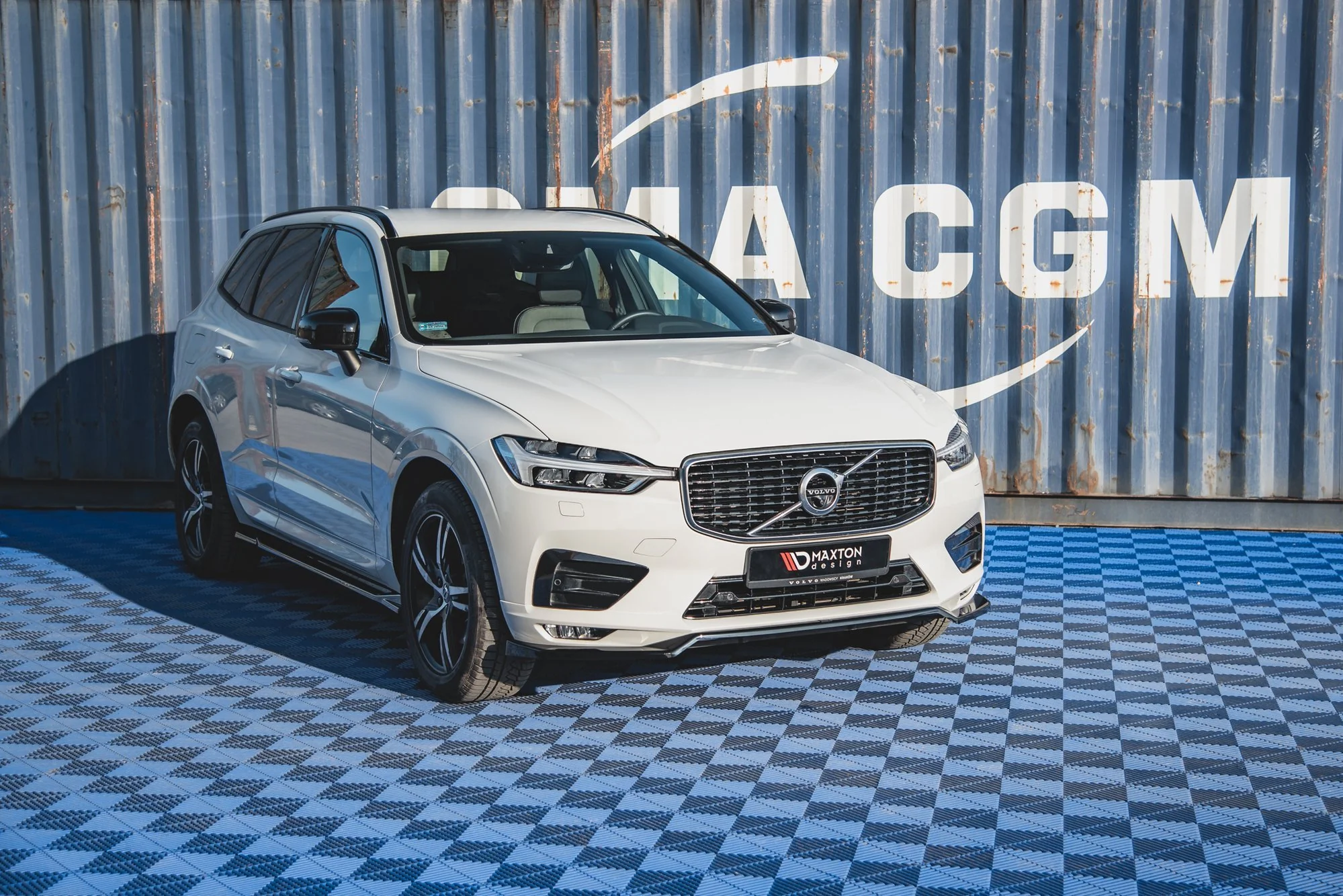 FRONT SPLITTER V.1 VOLVO XC60 MK2 R-DESIGN - Image 4
