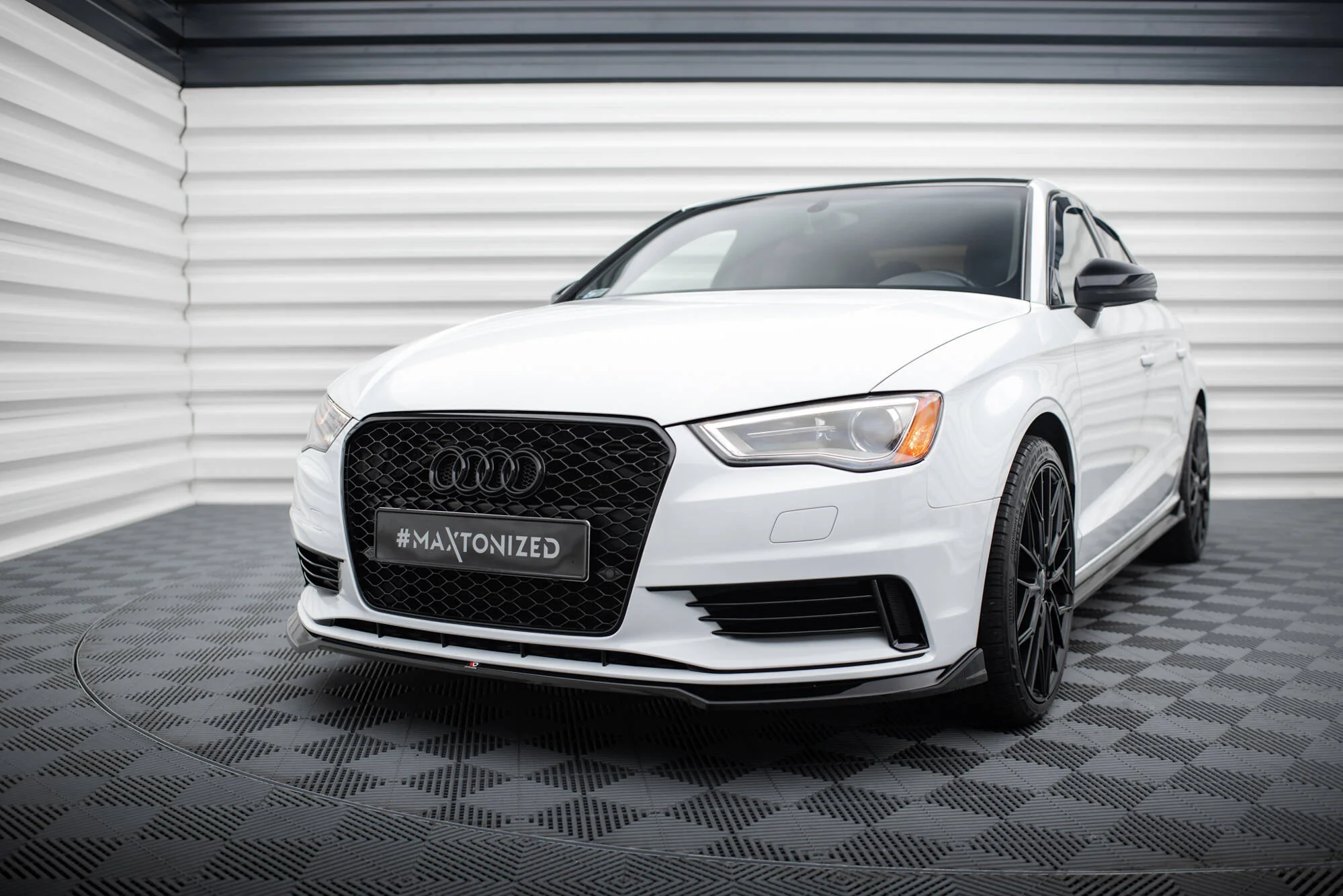 Front Splitter V.2 Audi A3 Sedan 8V - Image 3