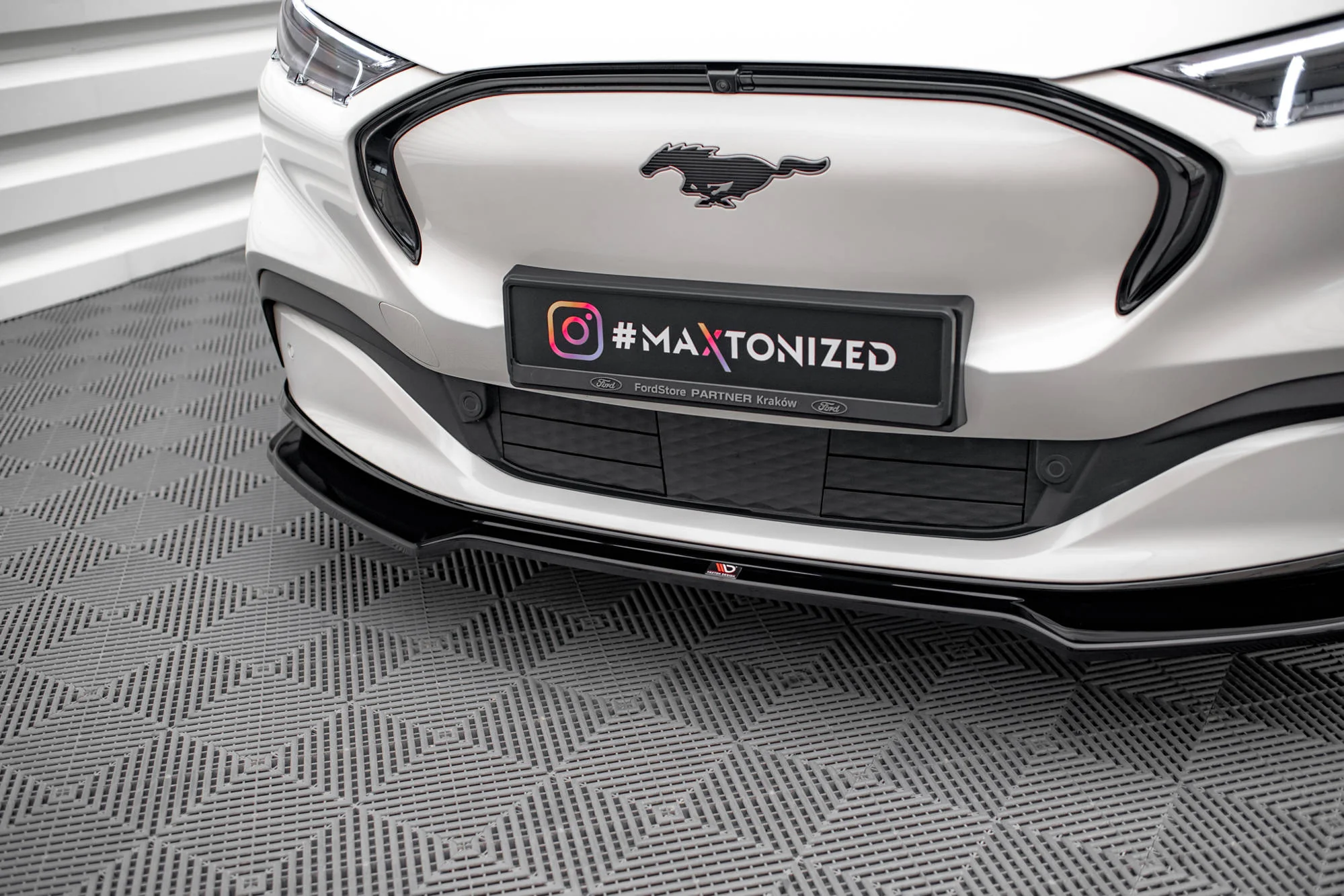 FRONT SPLITTER V.2 FORD MUSTANG MACH-E MK1 - Image 3