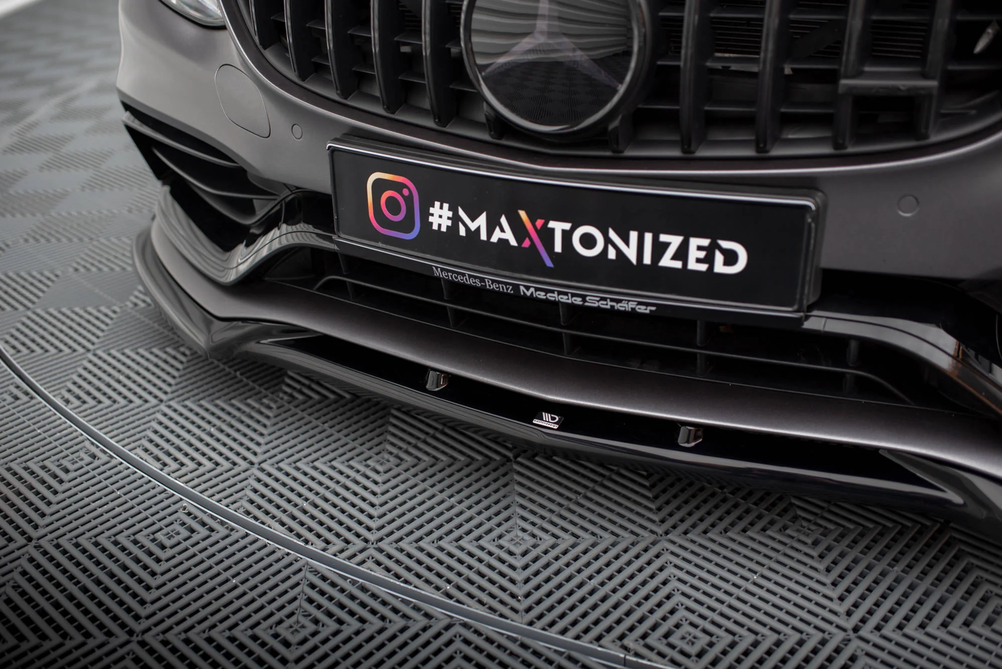 Front Splitter V.2 Mercedes-AMG C63 Sedan / Estate W205 Facelift - Image 4