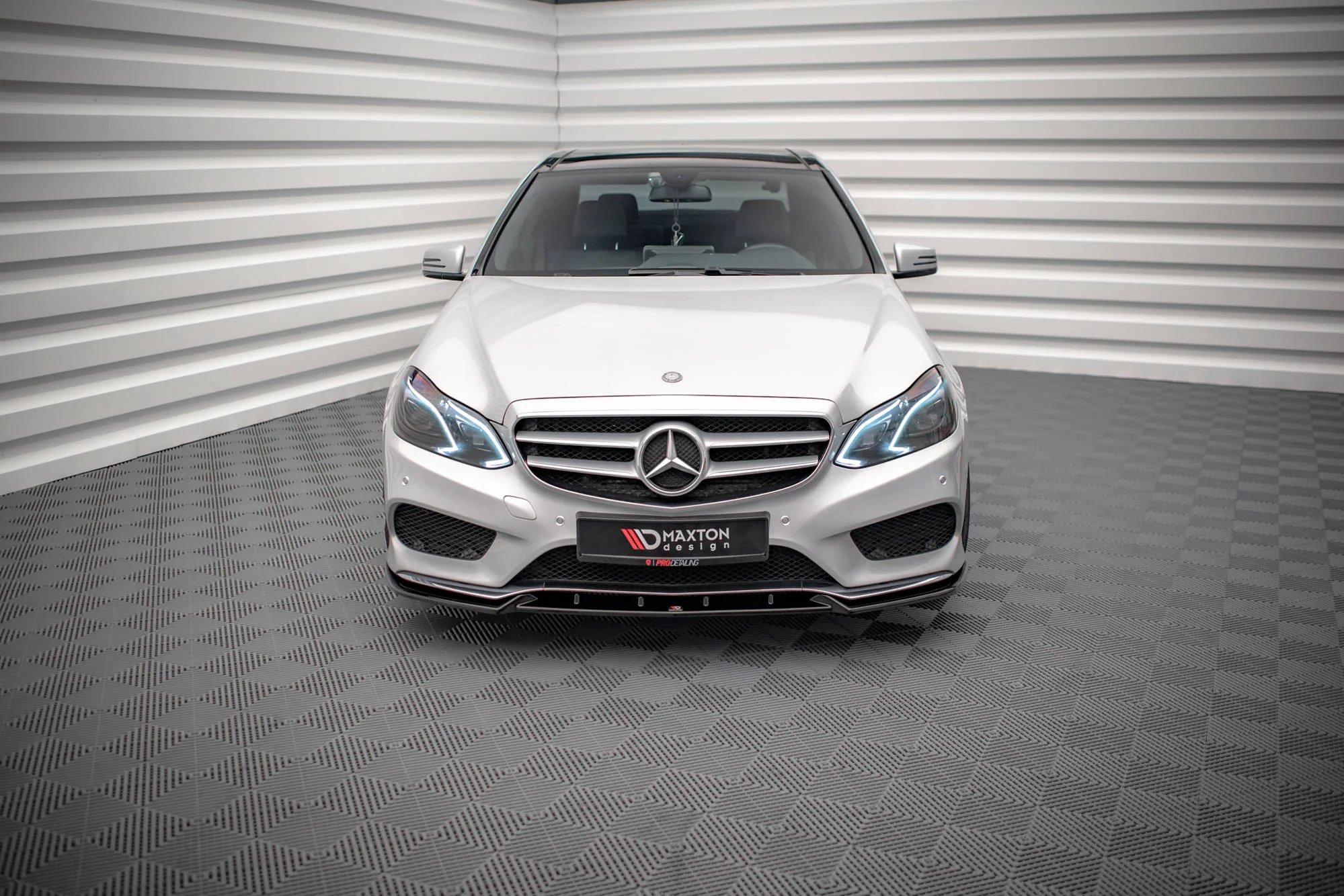 FRONT SPLITTER V.2 MERCEDES-BENZ E AMG-LINE SEDAN W212 FACELIFT - Image 4