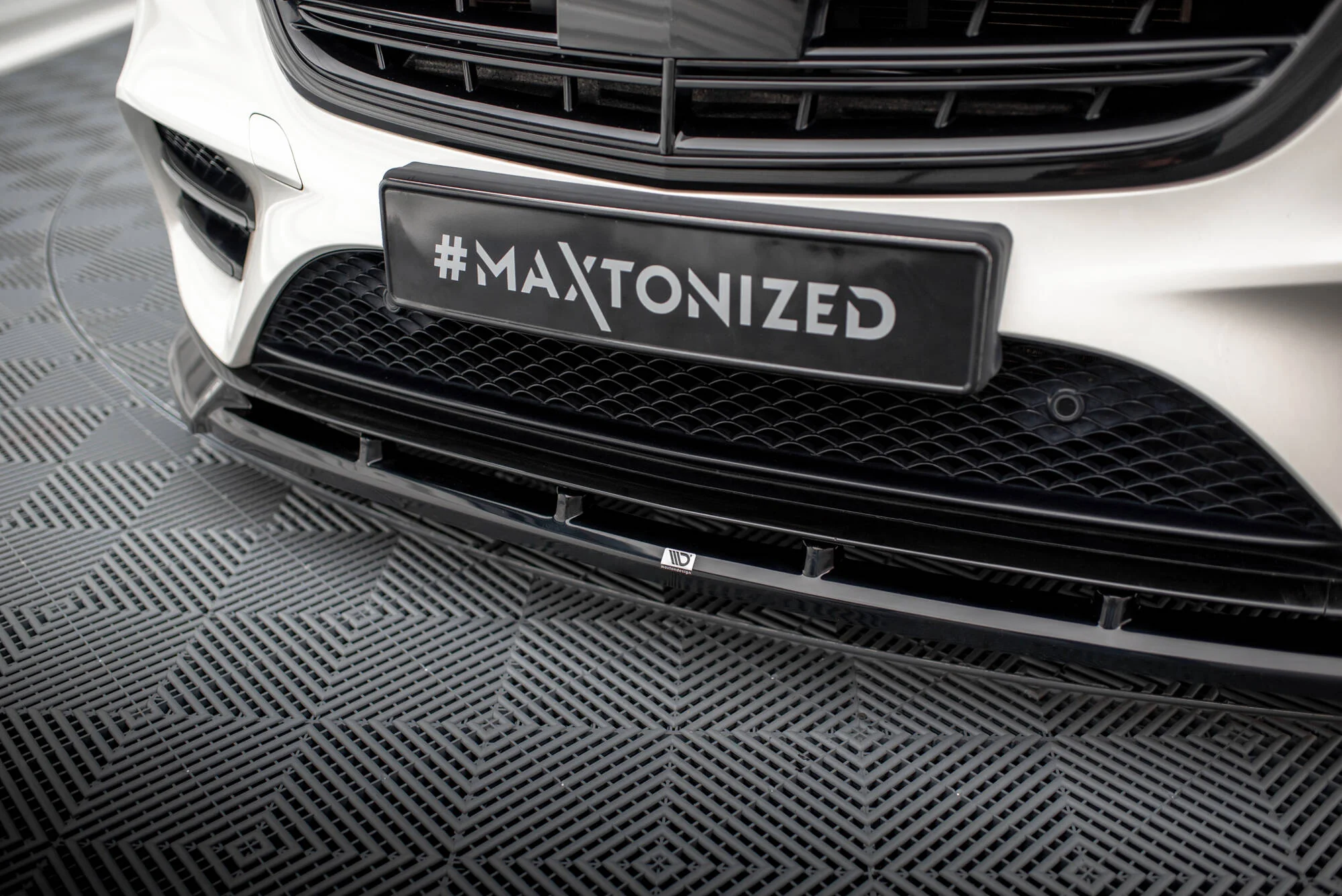 FRONT SPLITTER V.2 MERCEDES-BENZ S AMG-LINE W222 FACELIFT - Image 4