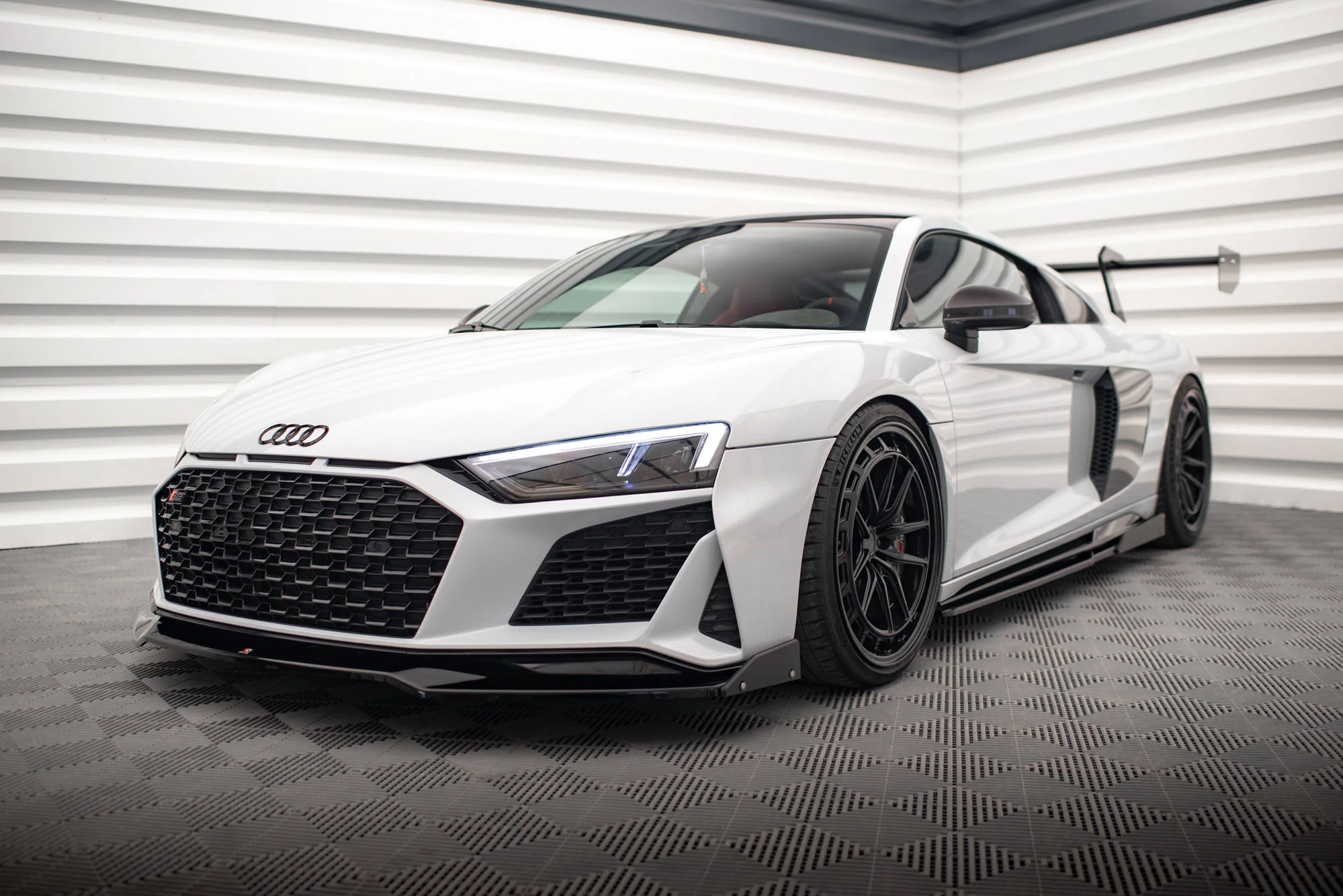 FRONT SPLITTER V.3 + FLAPS AUDI R8 MK2 FACELIFT - Image 3