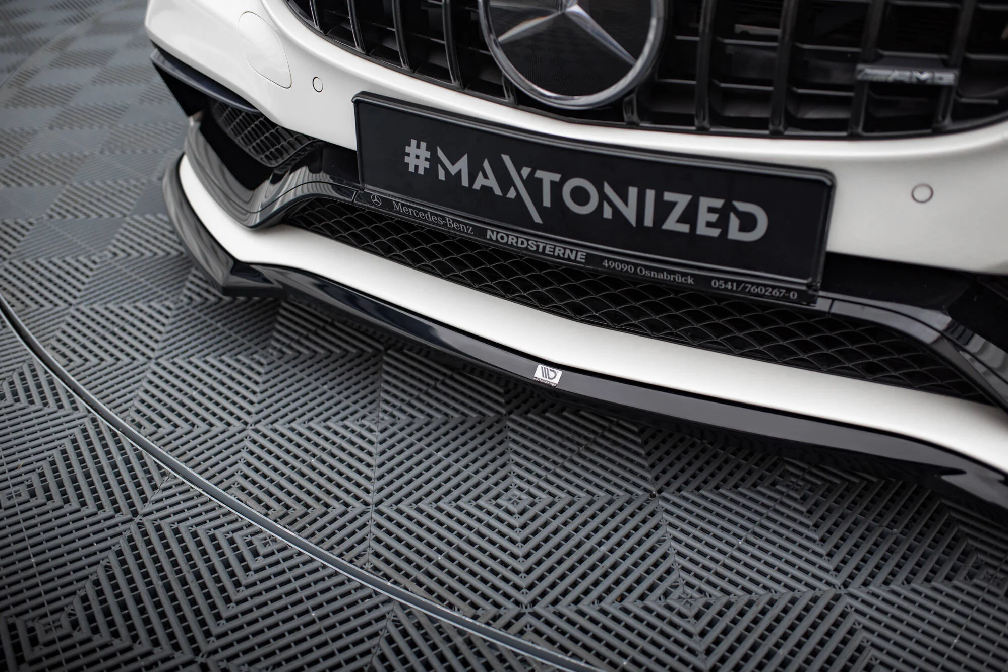 Front Splitter V.3 Mercedes-AMG C63 Sedan / Estate W205 / S205 - Image 3