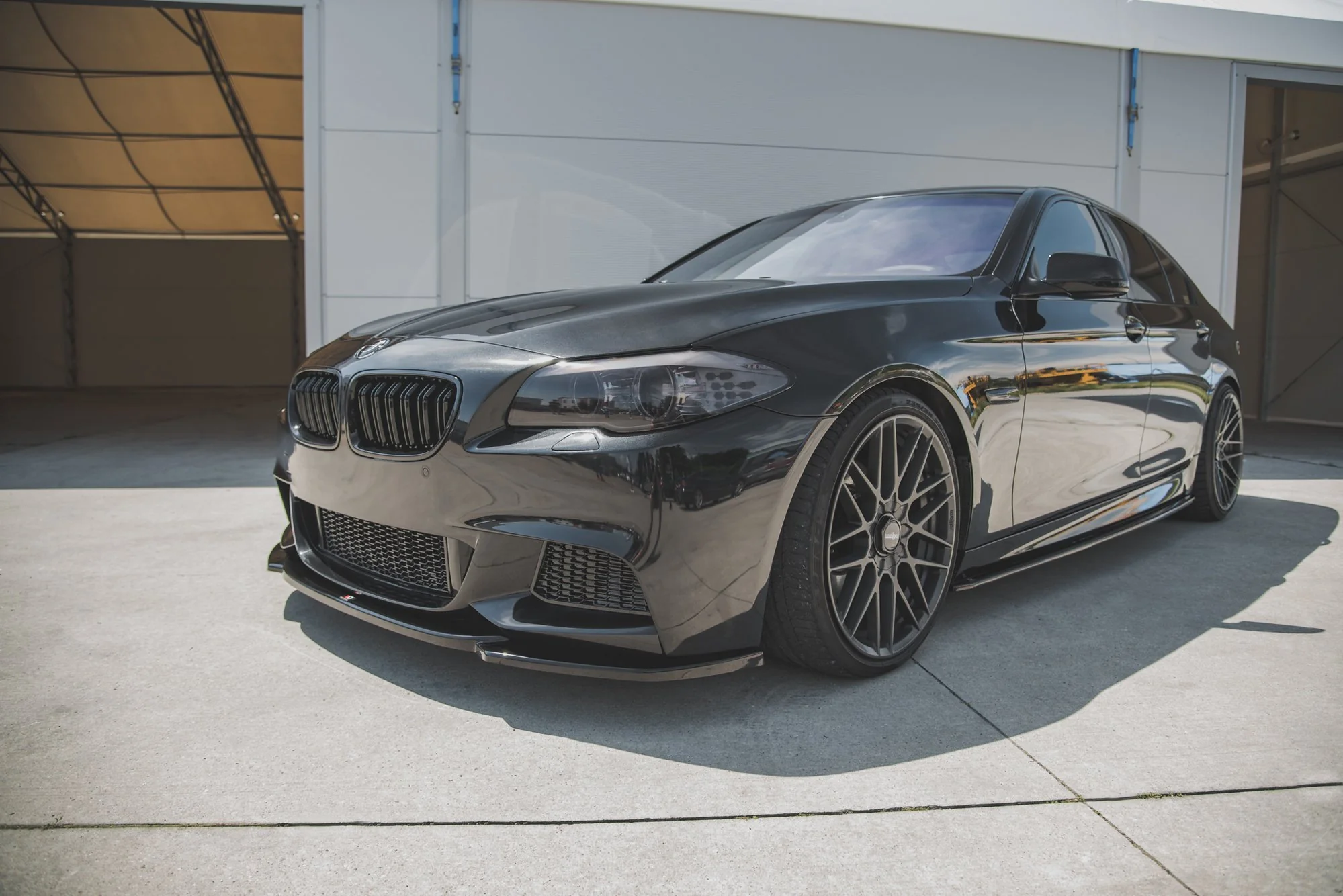 FRONT SPLITTER V.4 BMW 5 F10/F11 M-PACK - Image 3
