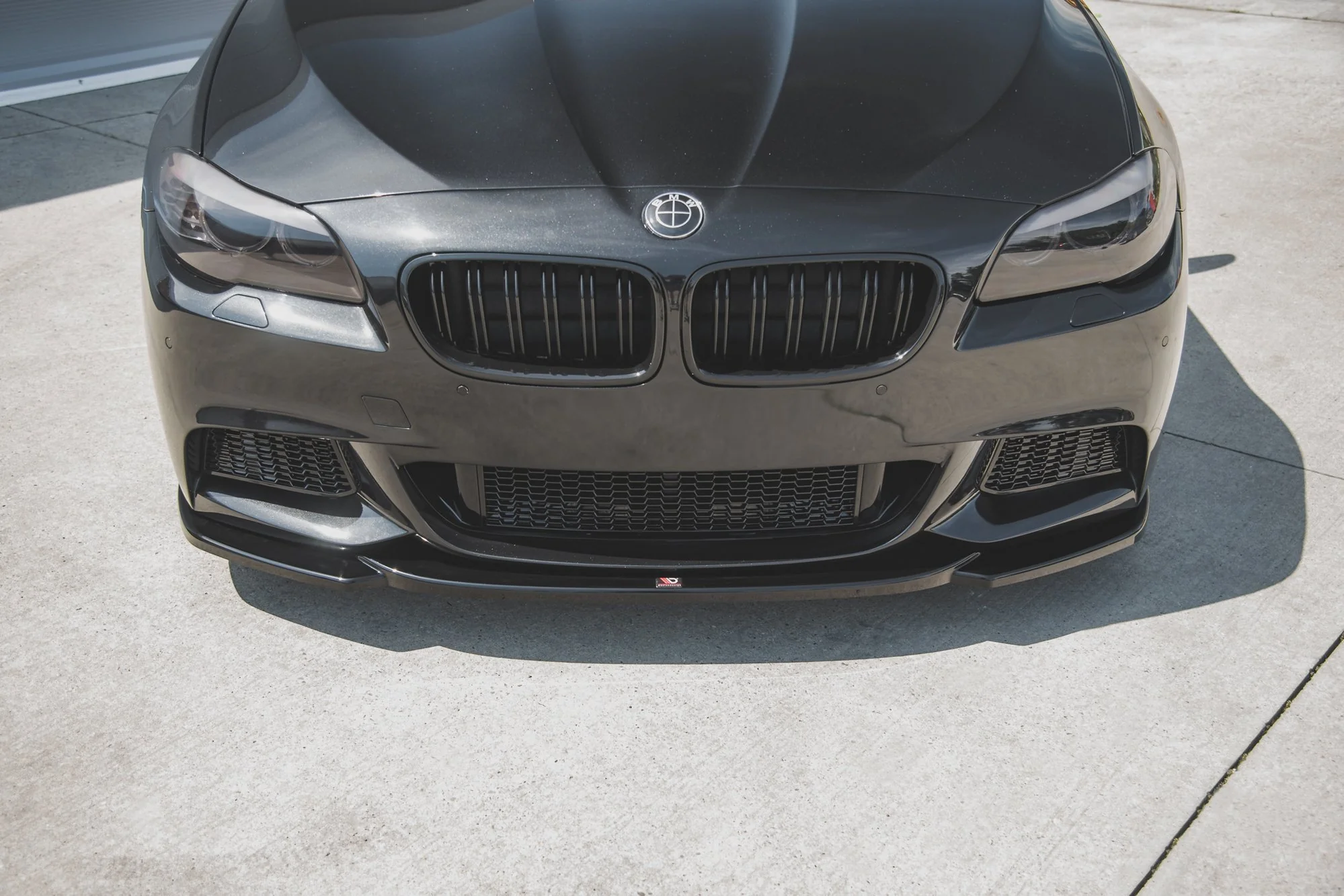 FRONT SPLITTER V.4 BMW 5 F10/F11 M-PACK - Image 5