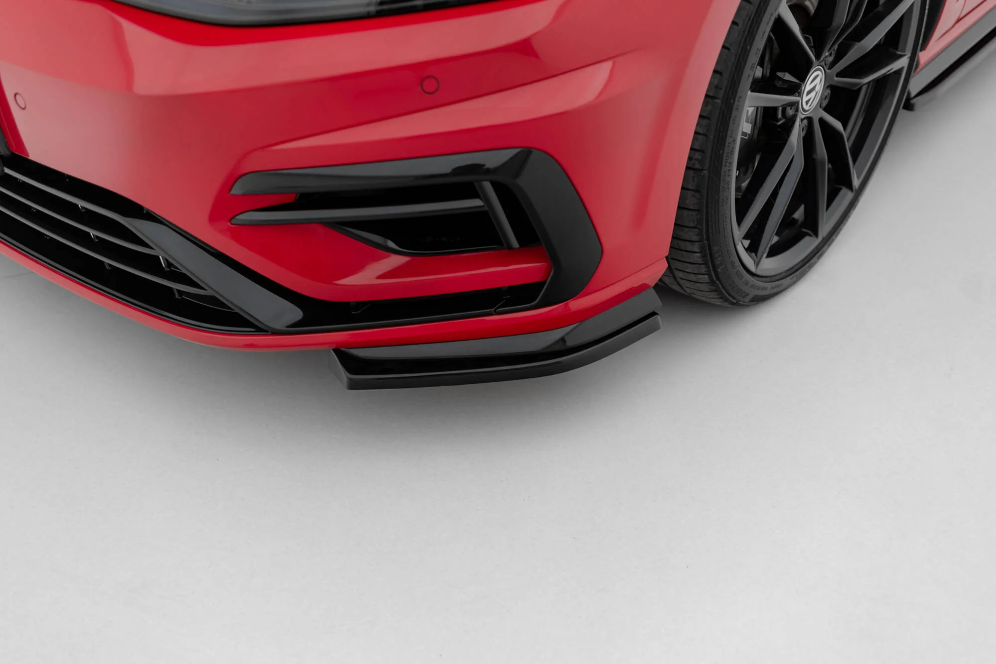 FRONT SPLITTER V.8 VW GOLF 7 R FACELIFT - Image 5