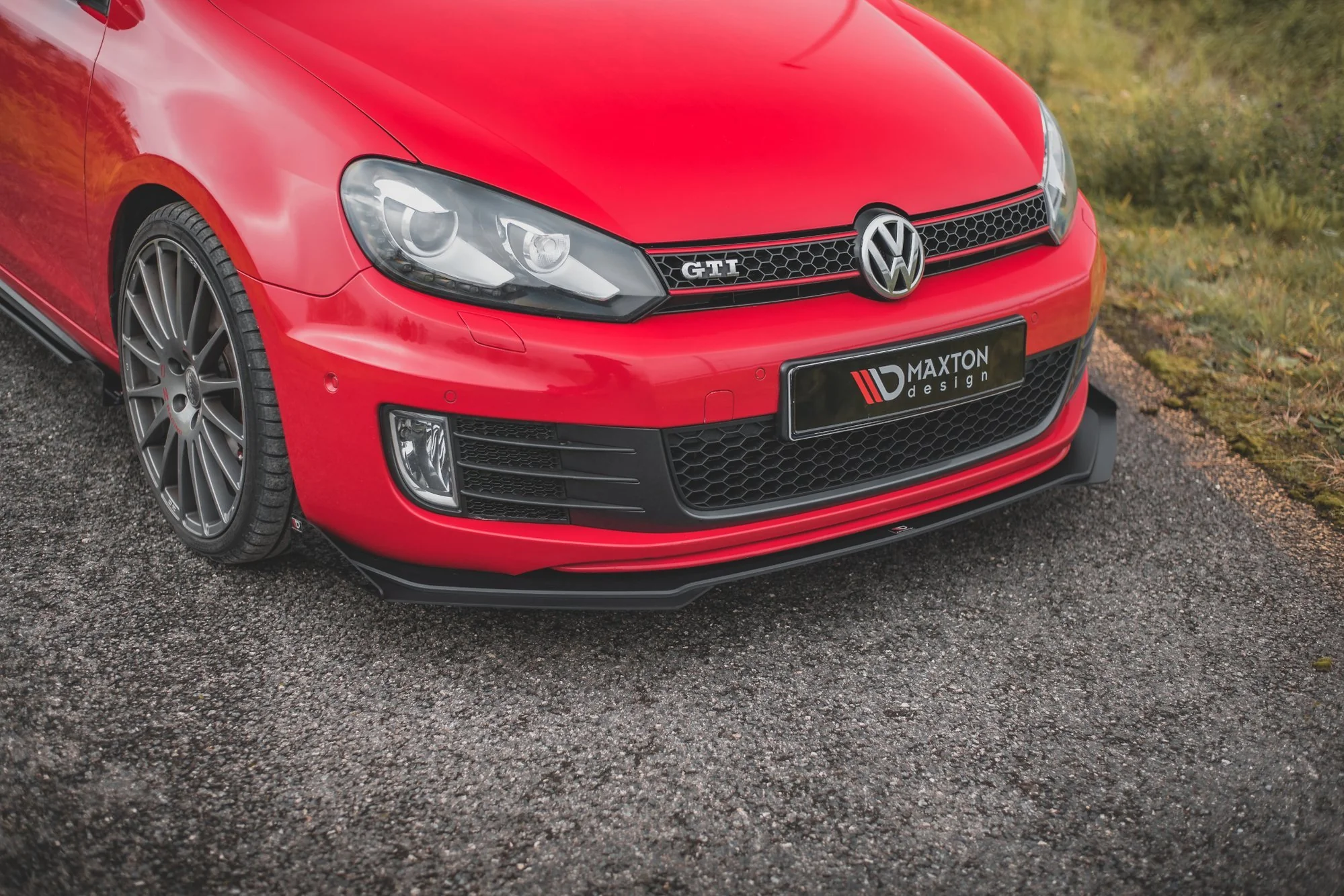 RACING DURABILITY FRONT SPLITTER V.3 + FLAPS VOLKSWAGEN GOLF GTI MK6 - Image 4