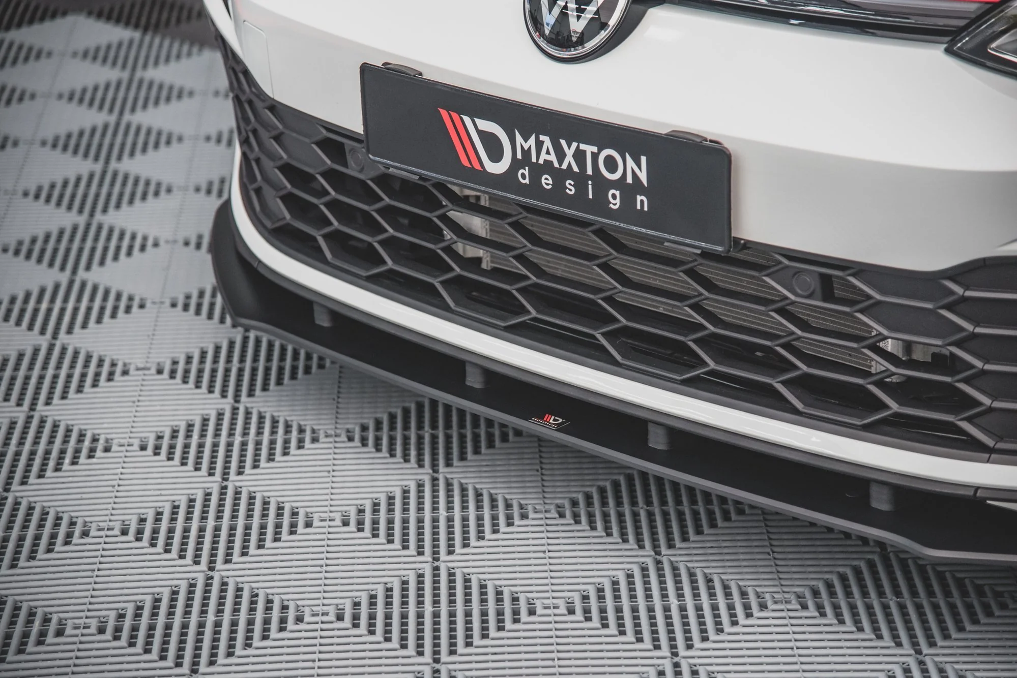 RACING DURABILITY FRONT SPLITTER VOLKSWAGEN GOLF 8 GTI / R-LINE - Image 3